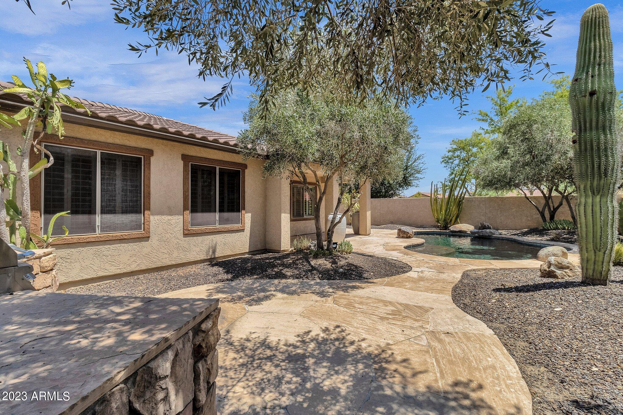 3551 E LYNX Place