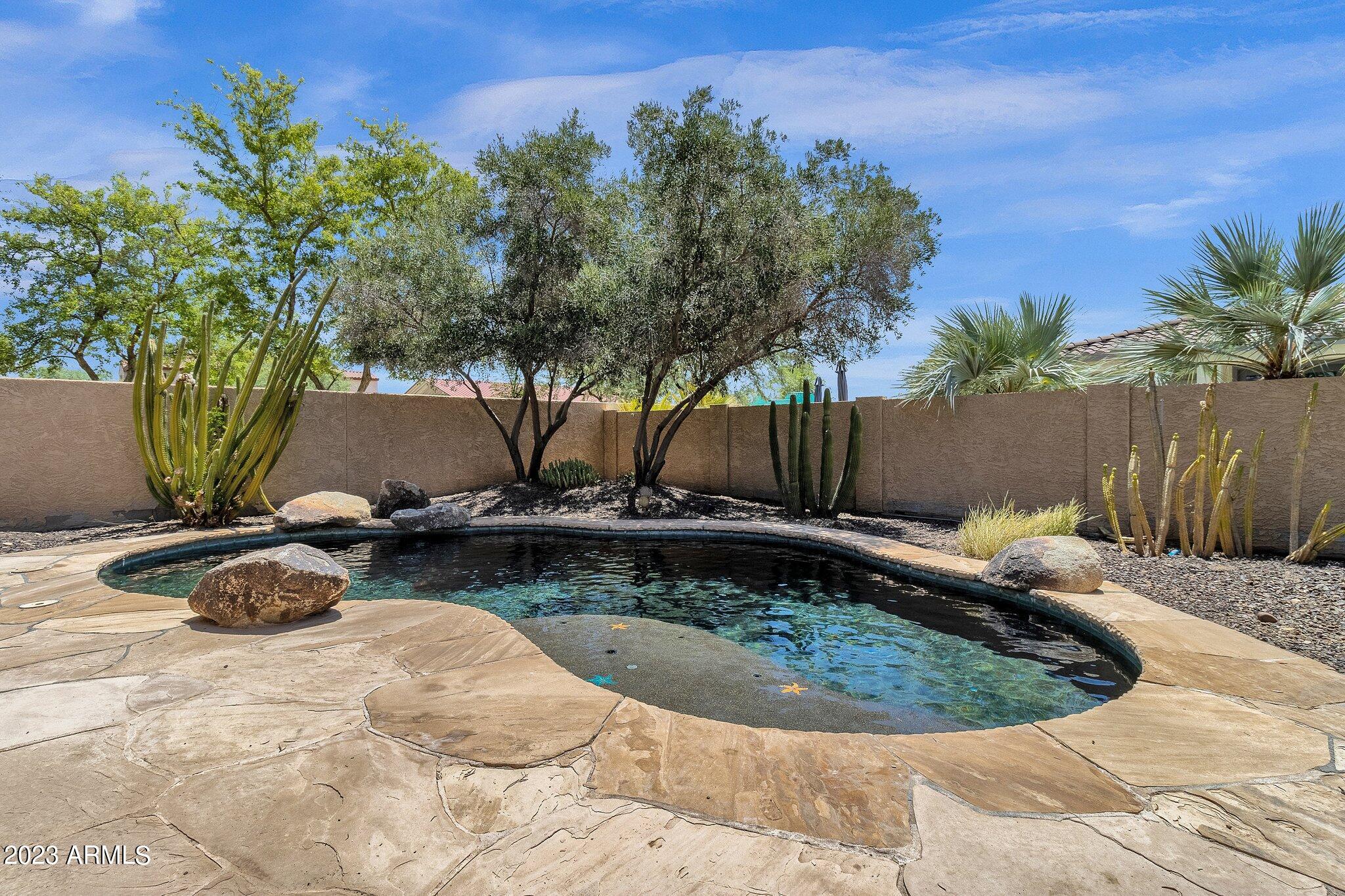 3551 E LYNX Place