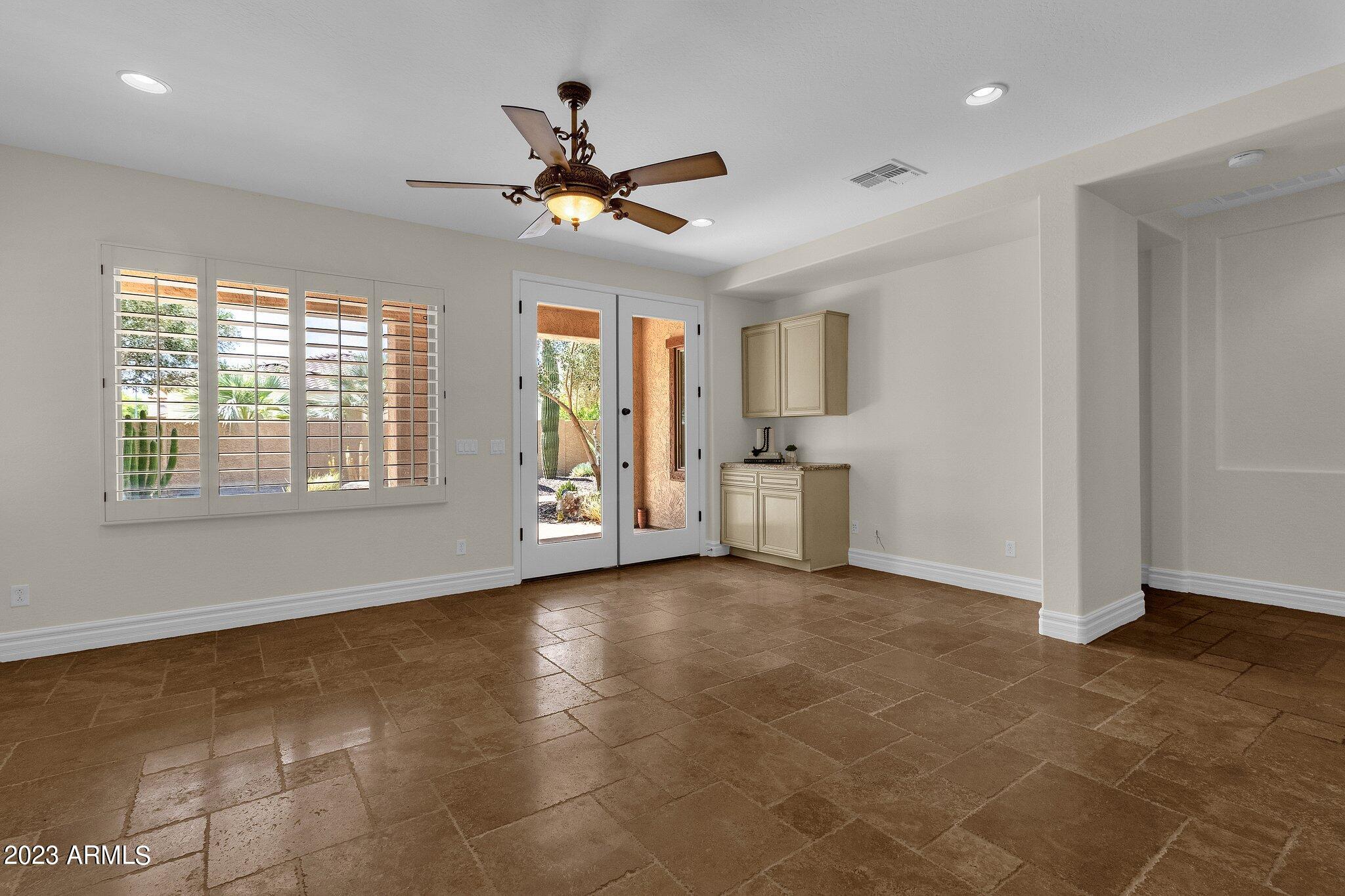 3551 E LYNX Place
