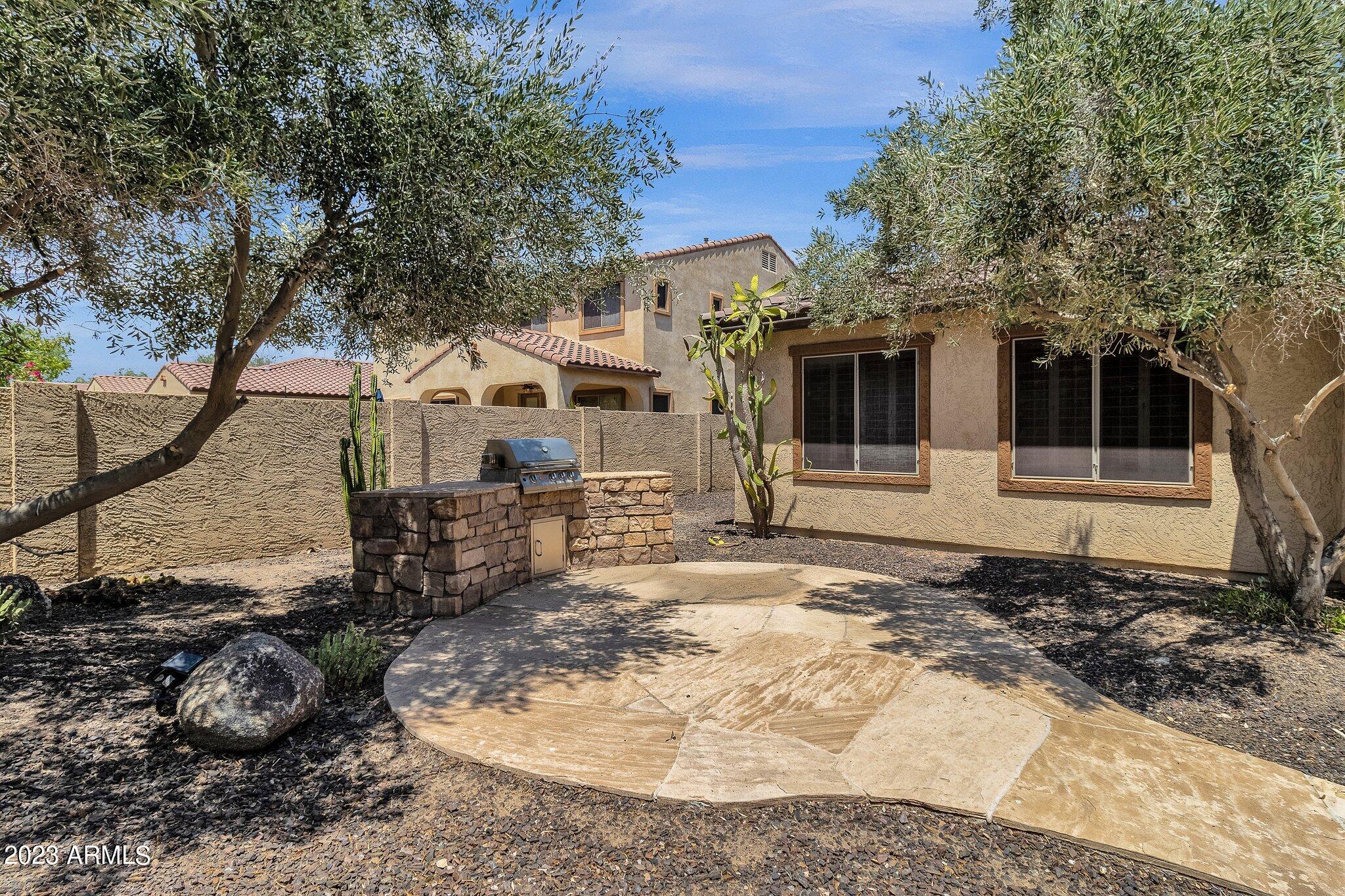 3551 E LYNX Place