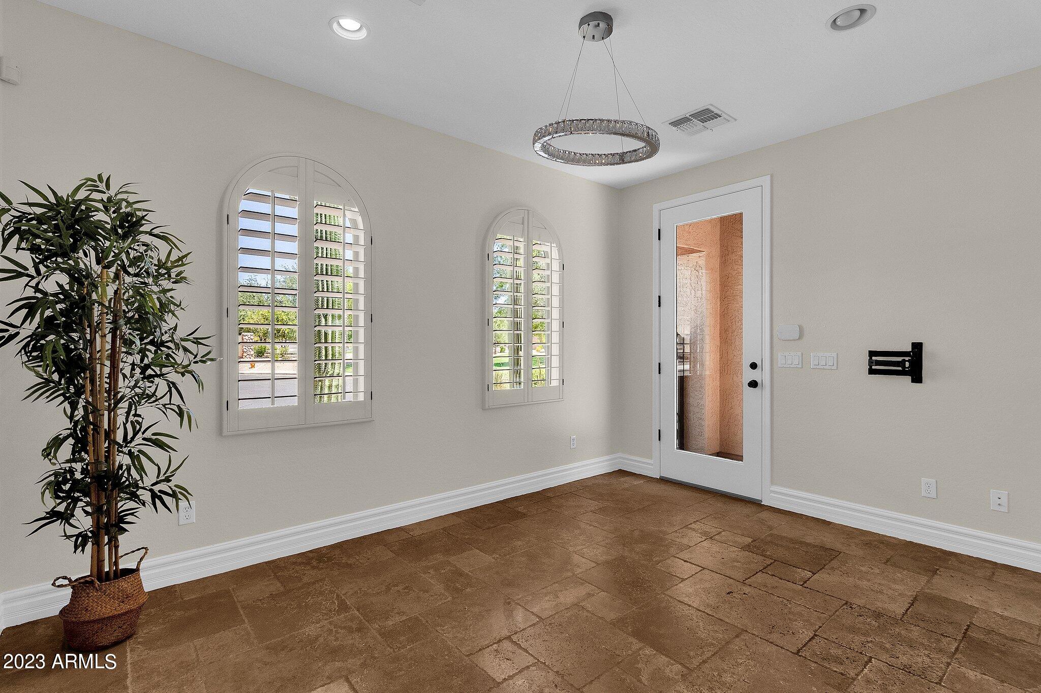 3551 E LYNX Place