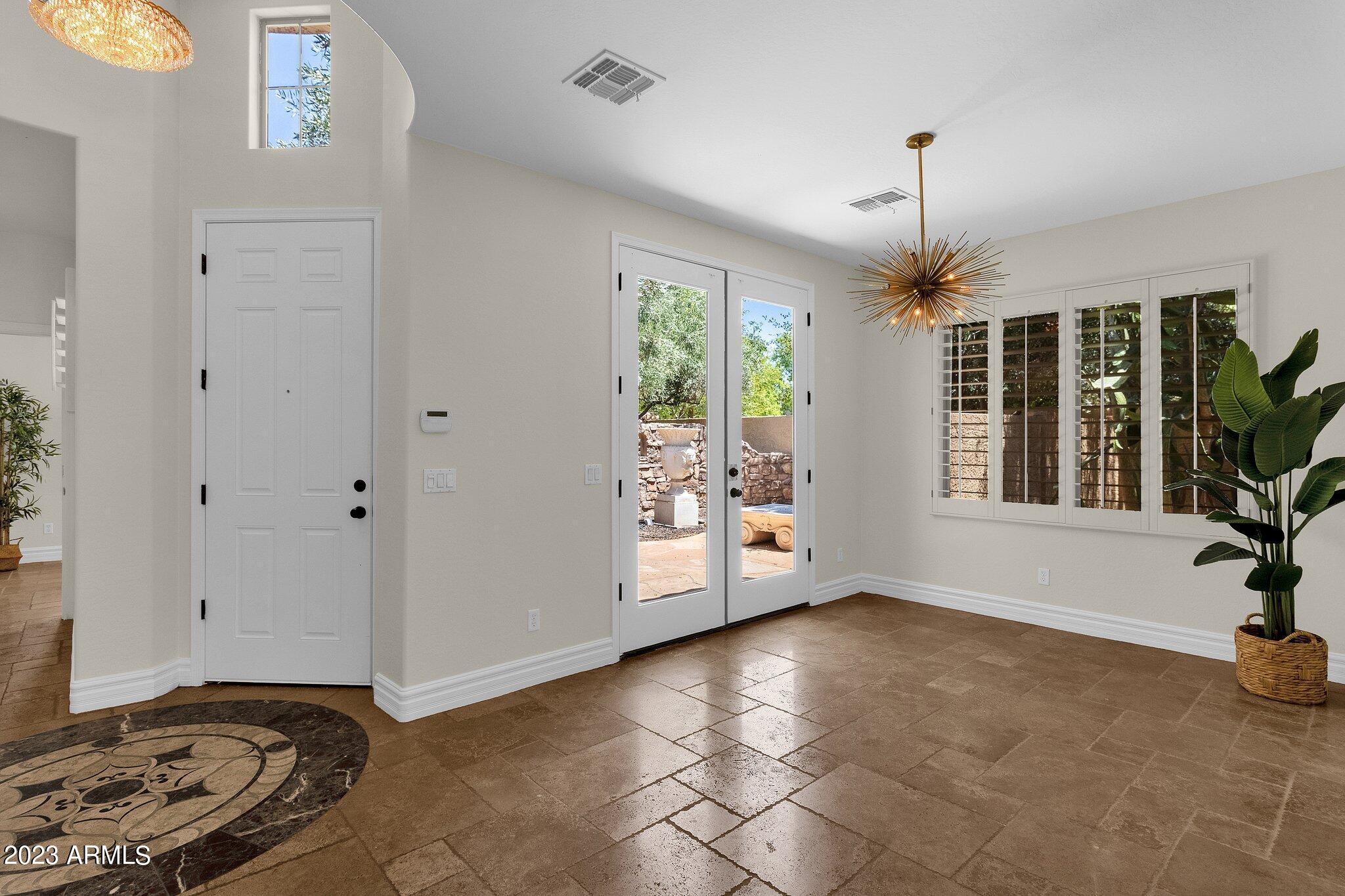 3551 E LYNX Place