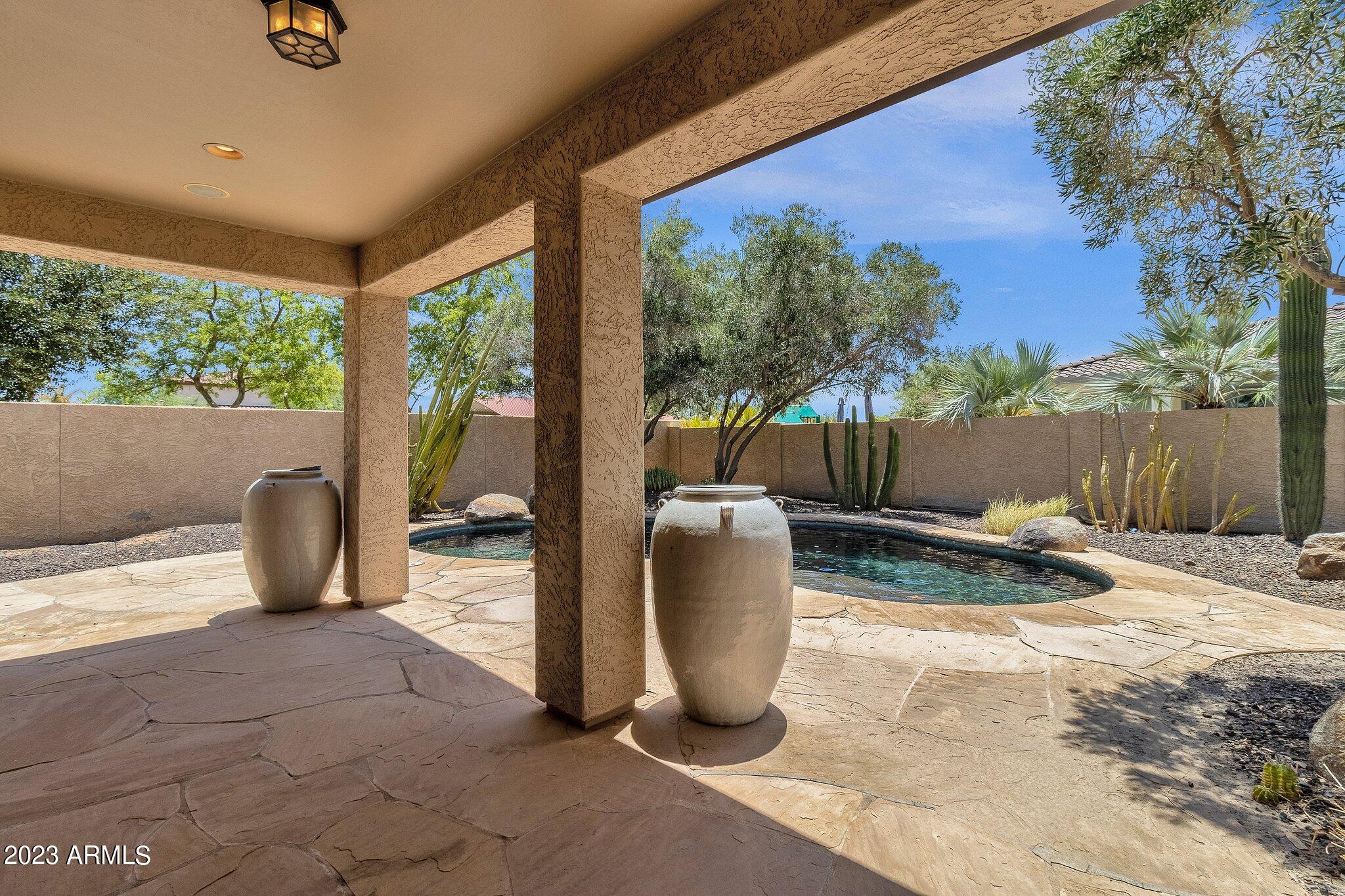 3551 E LYNX Place