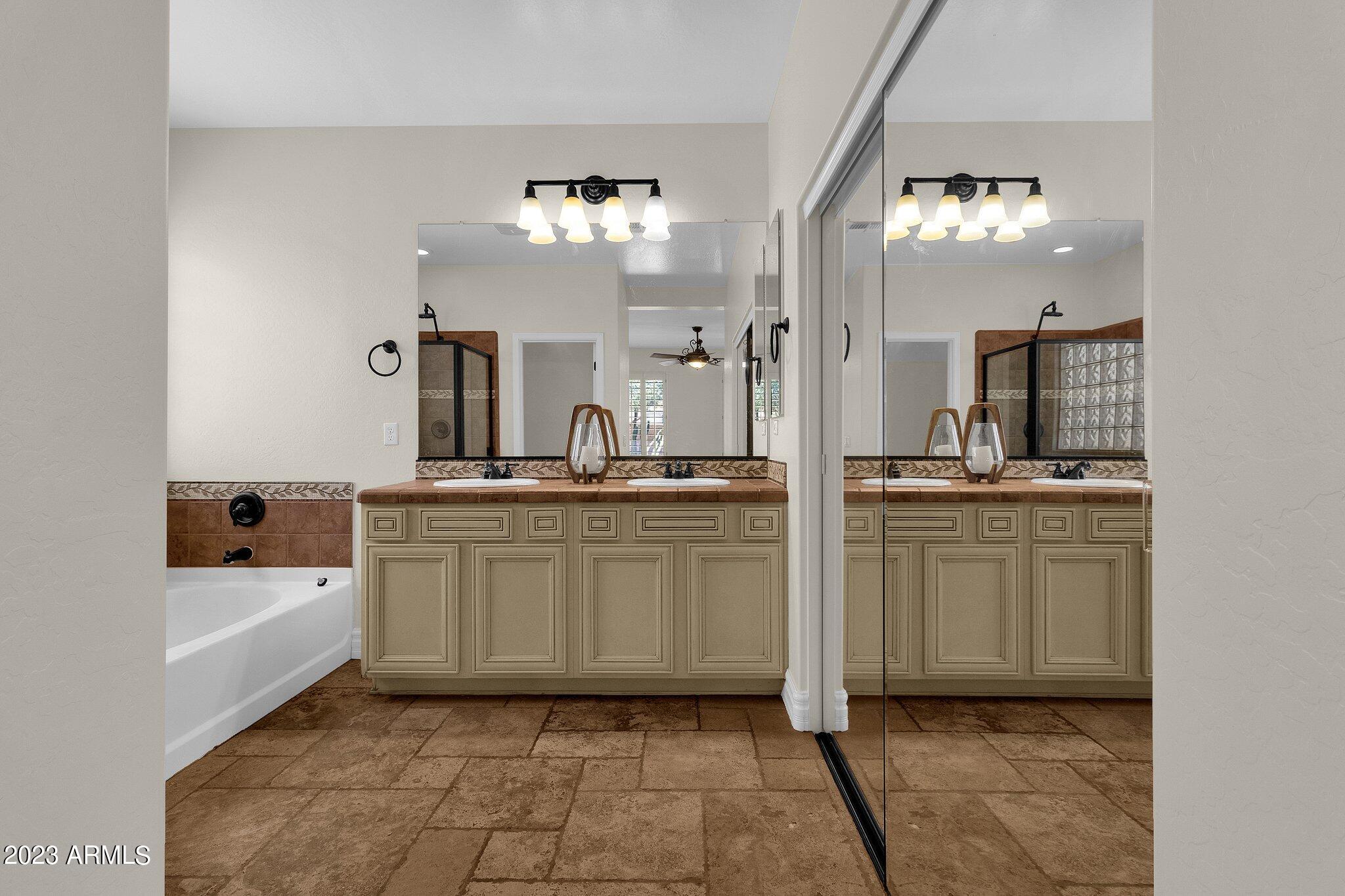 3551 E LYNX Place