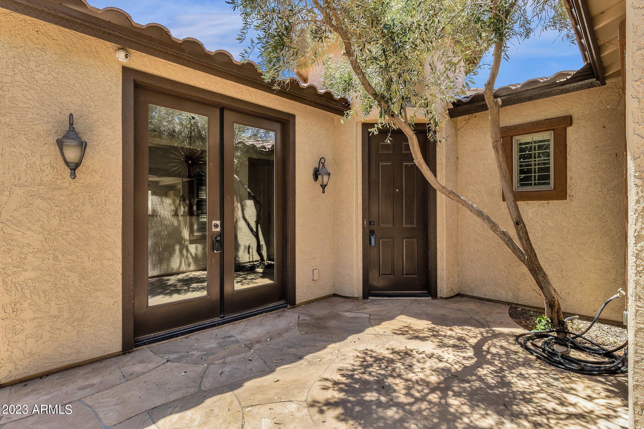 3551 E LYNX Place