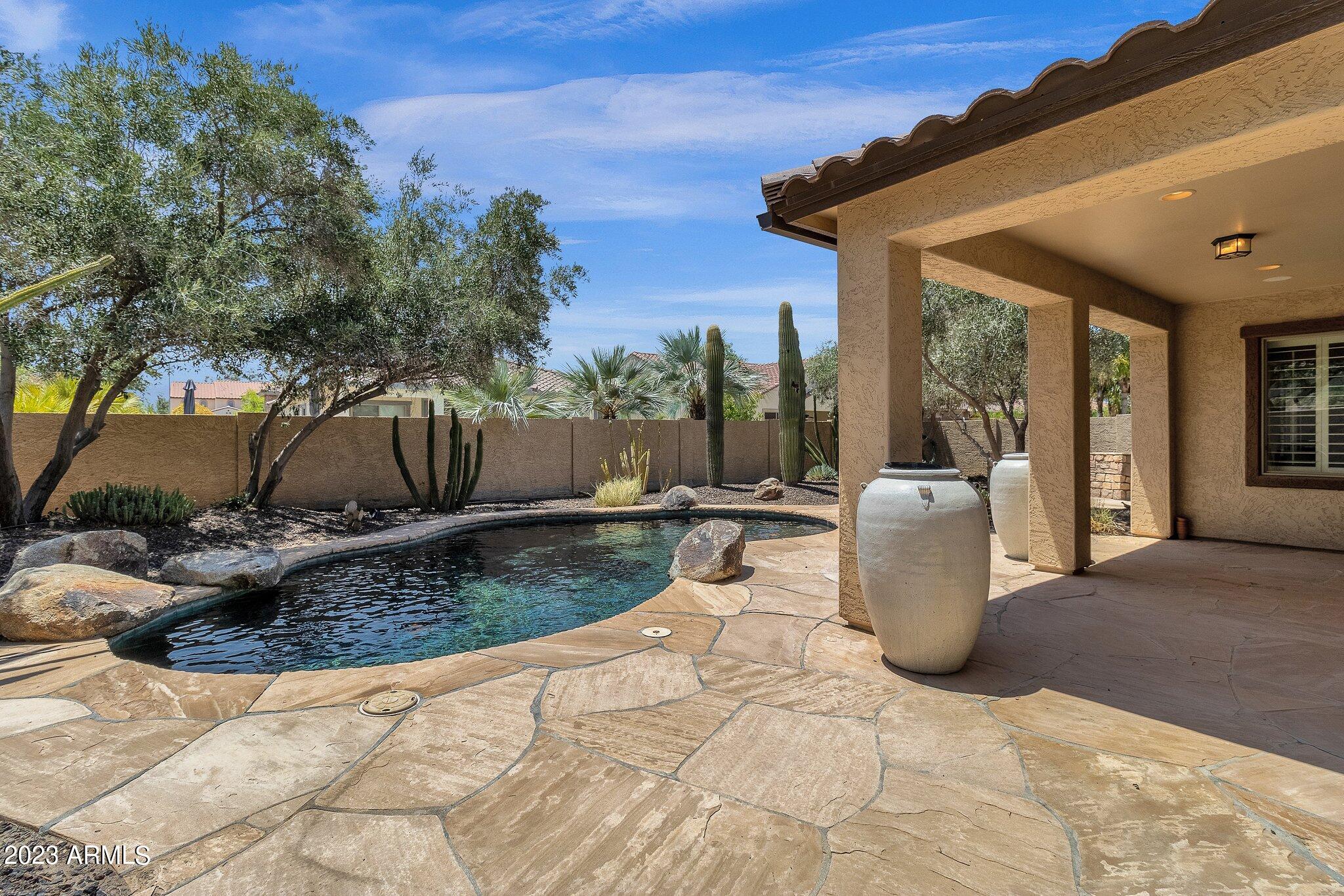 3551 E LYNX Place