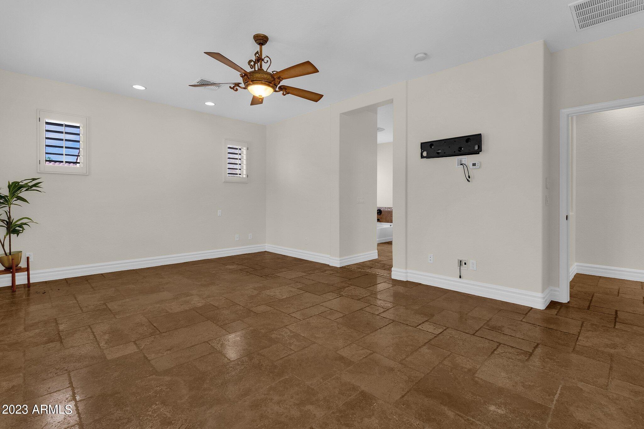 3551 E LYNX Place