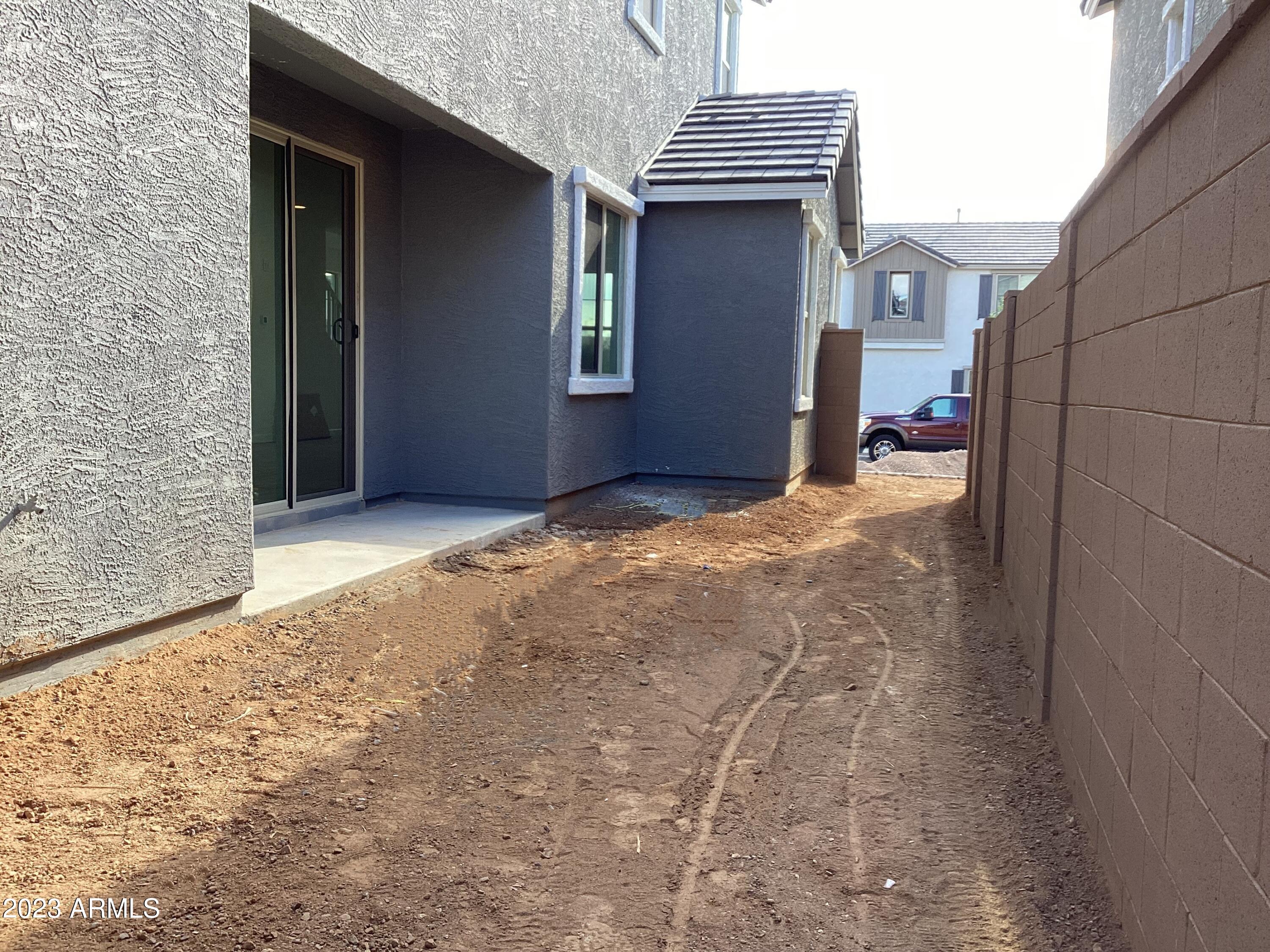 1934 W LARIAT Lane