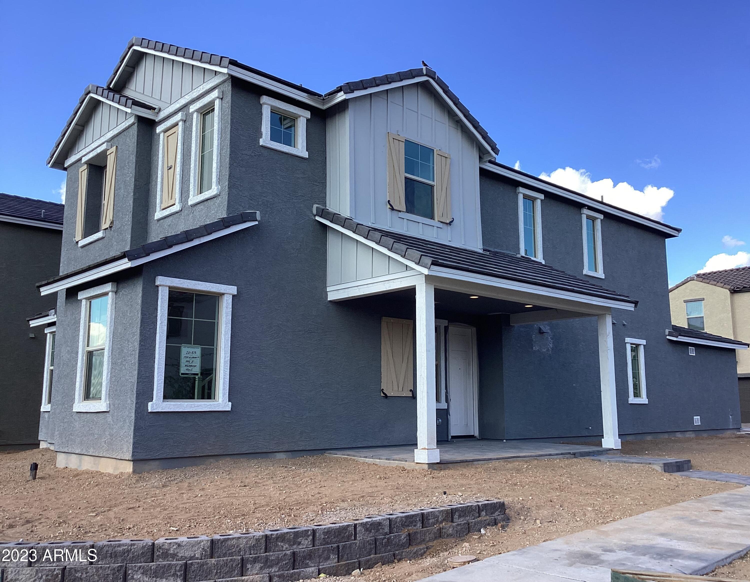 1934 W LARIAT Lane
