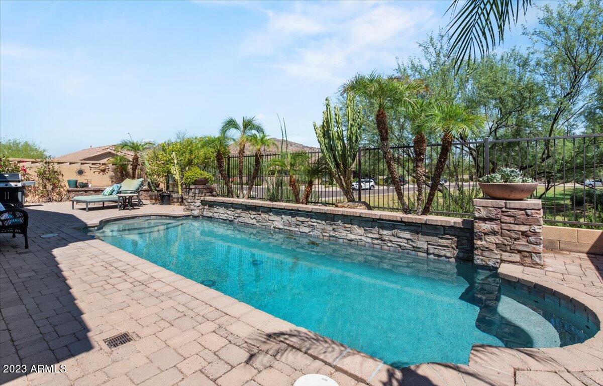 26945 N 84TH Lane