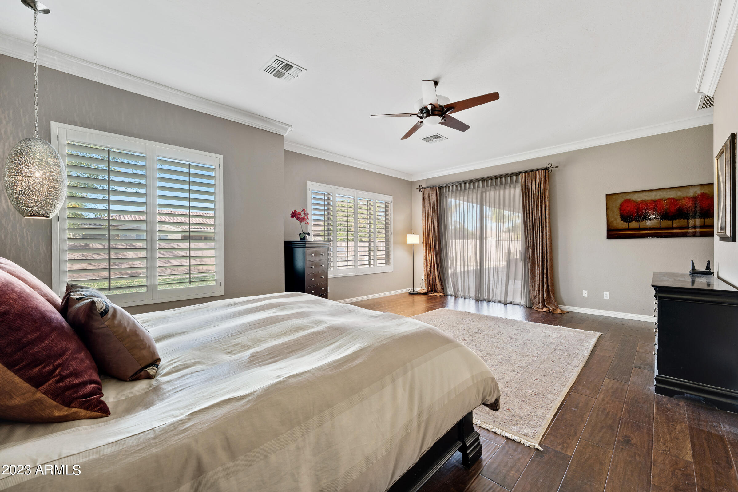 922 W BLUEBIRD Drive