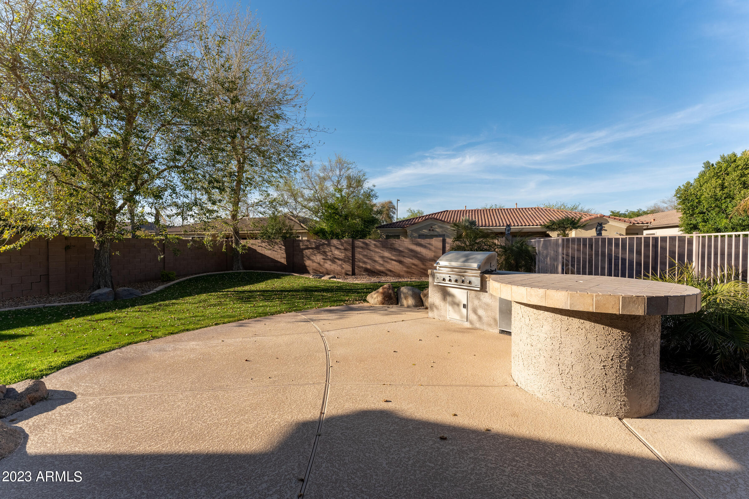922 W BLUEBIRD Drive