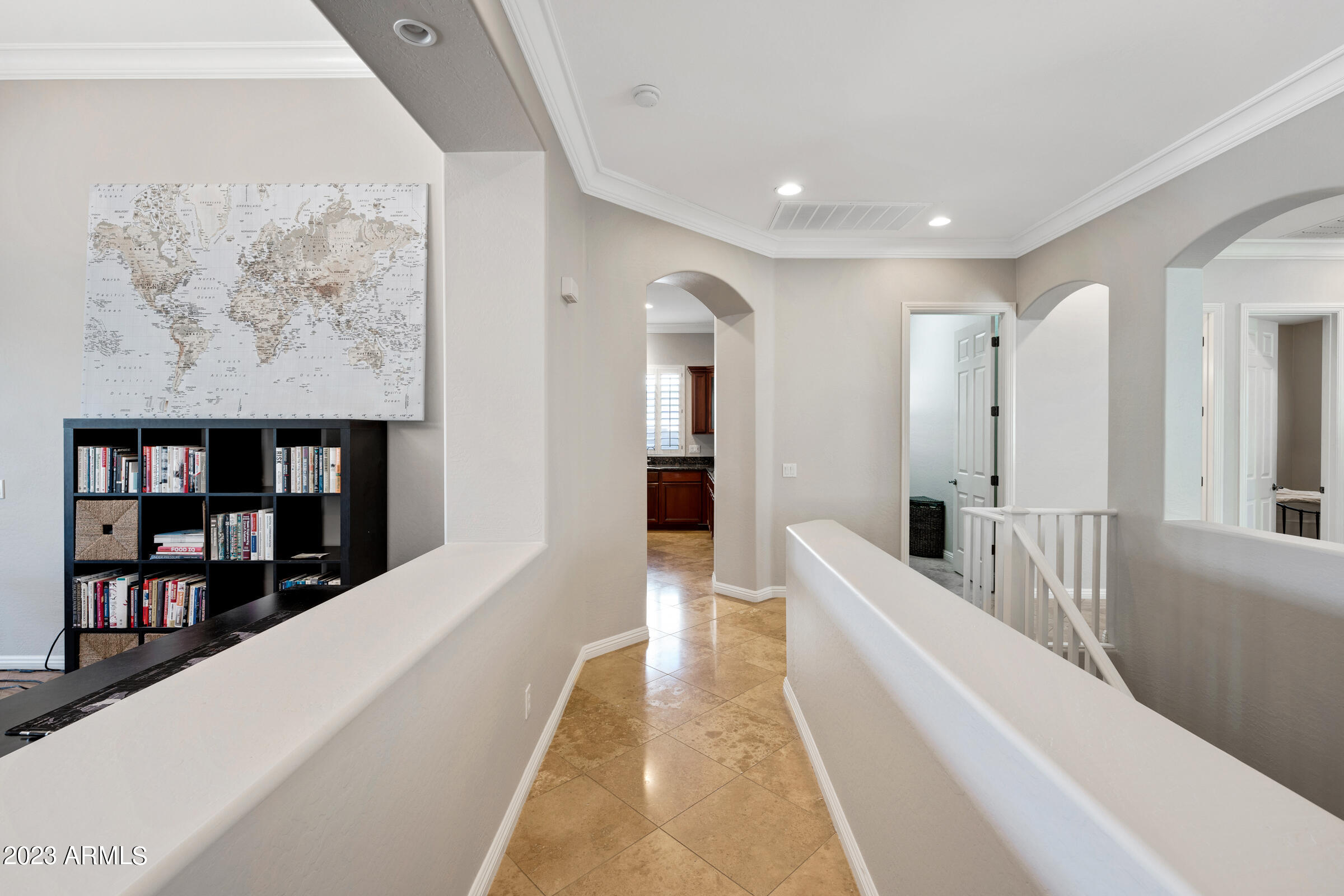 922 W BLUEBIRD Drive