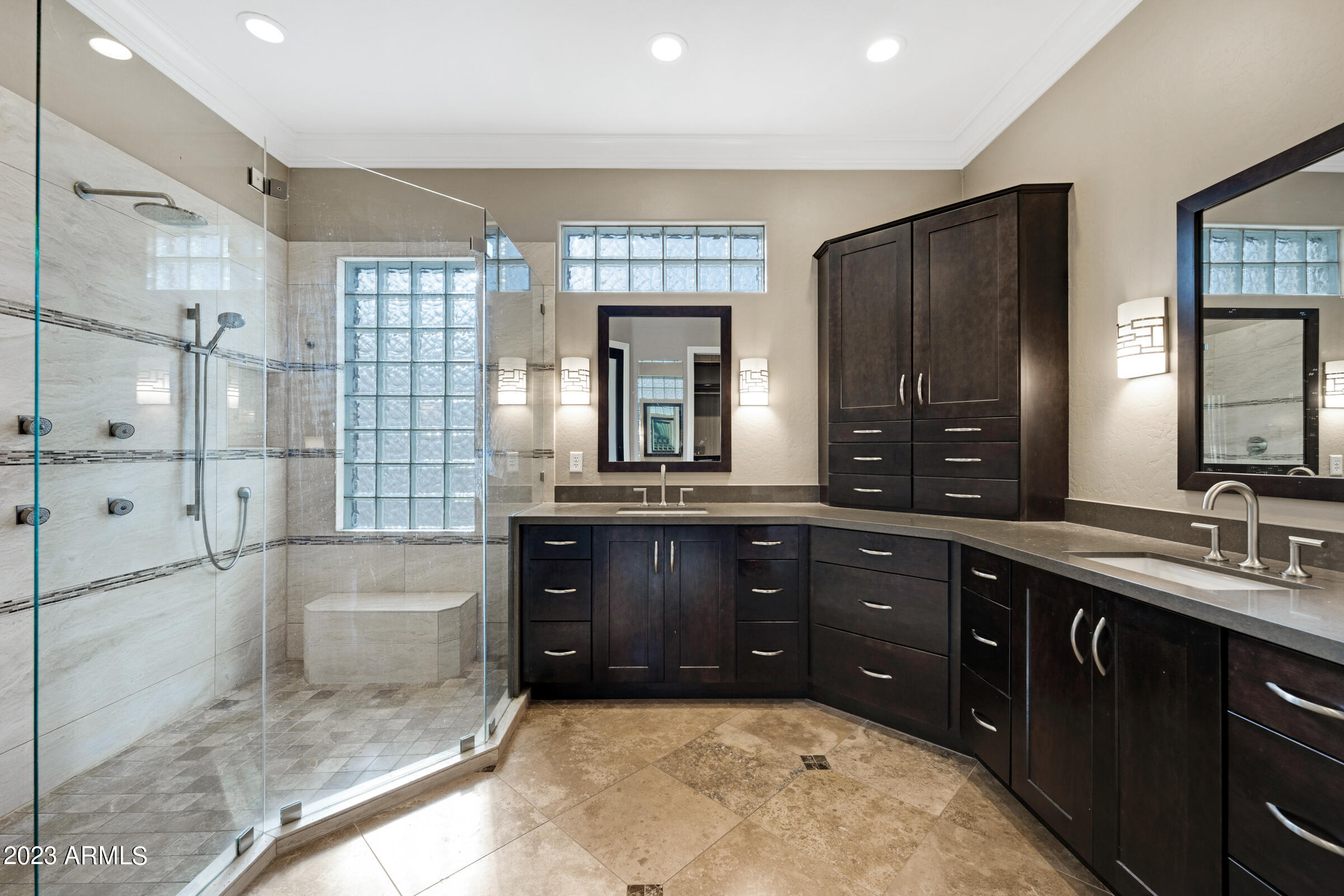 922 W BLUEBIRD Drive