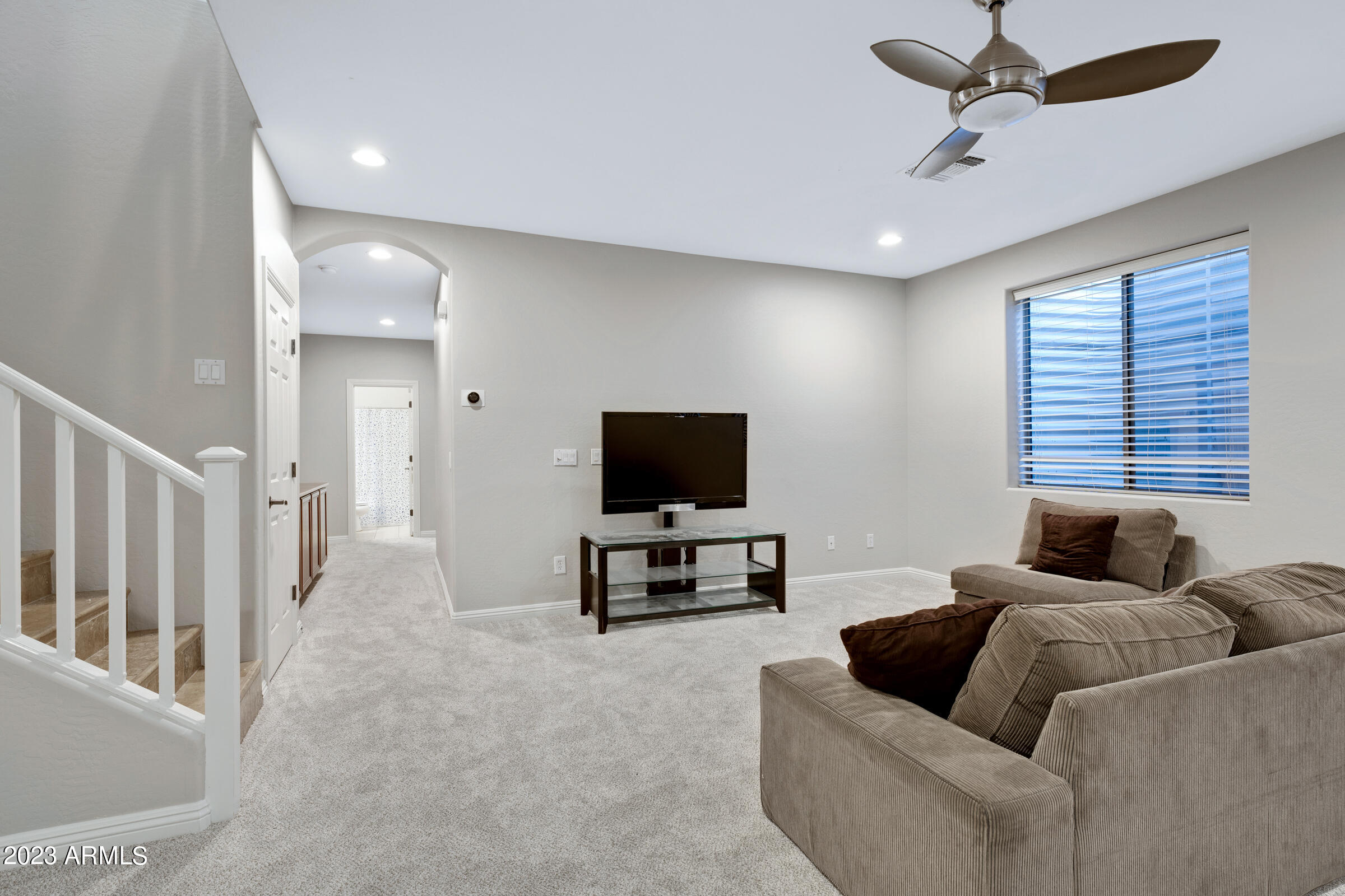 922 W BLUEBIRD Drive