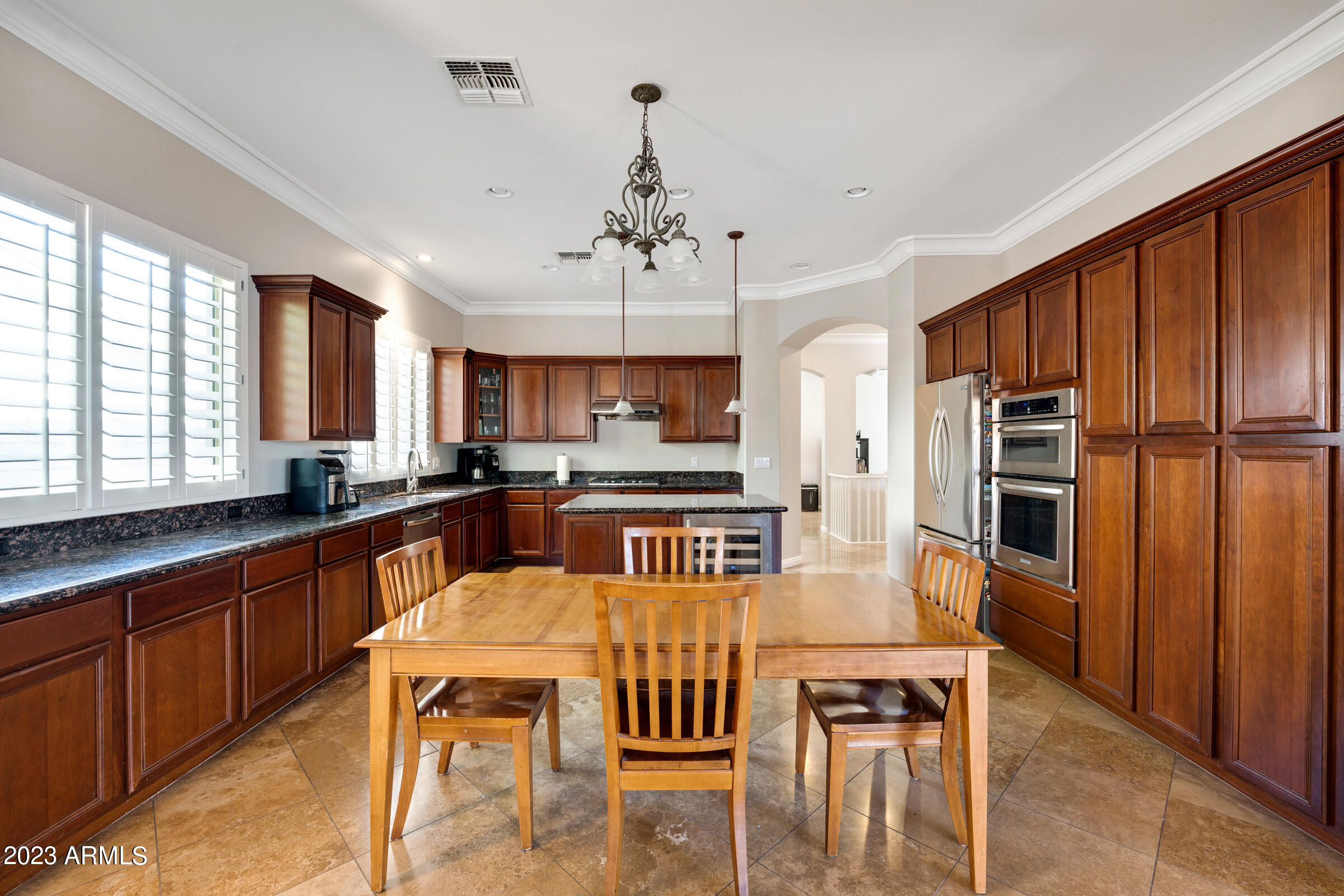 922 W BLUEBIRD Drive