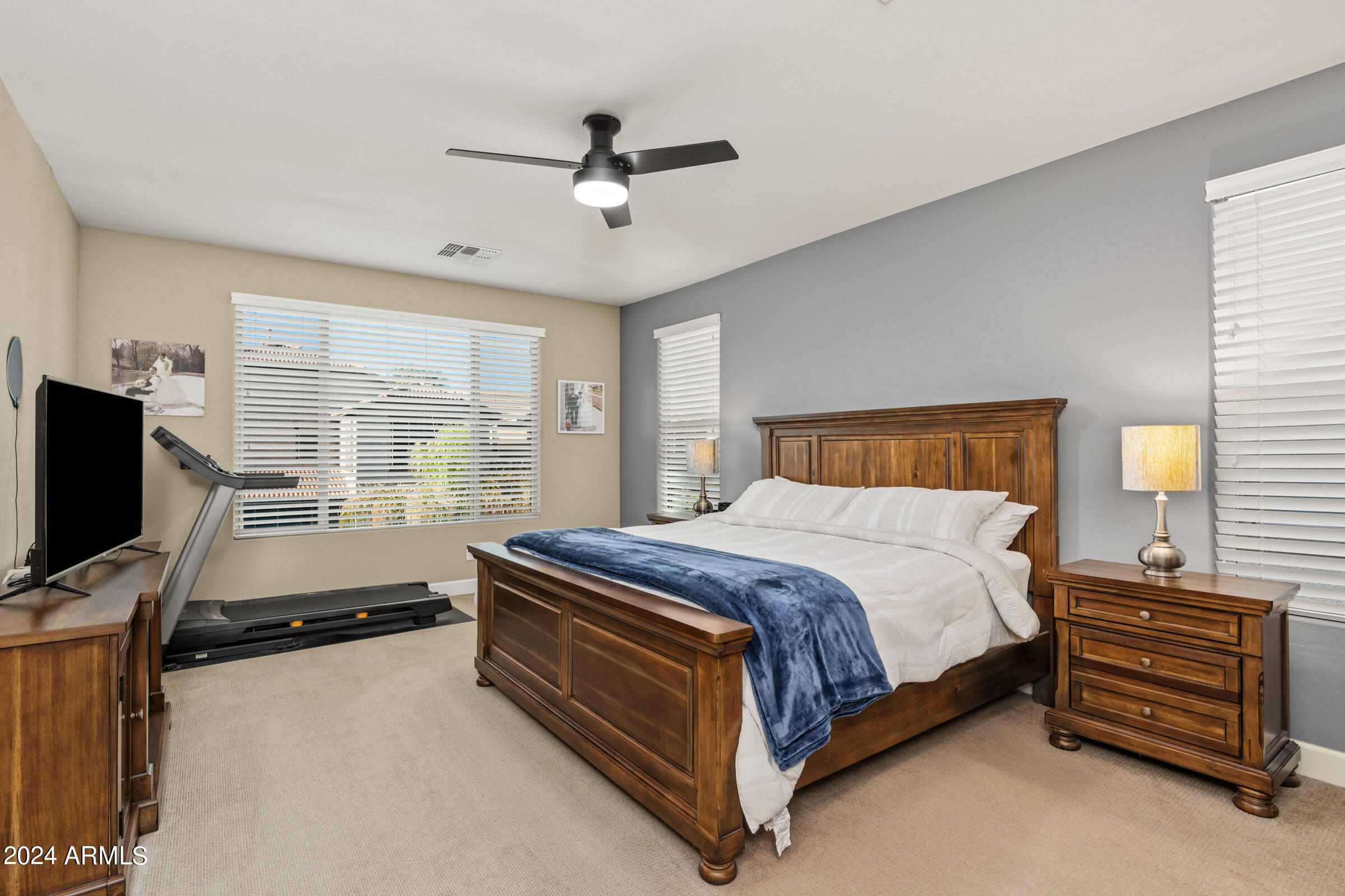 4138 E AMBER Lane