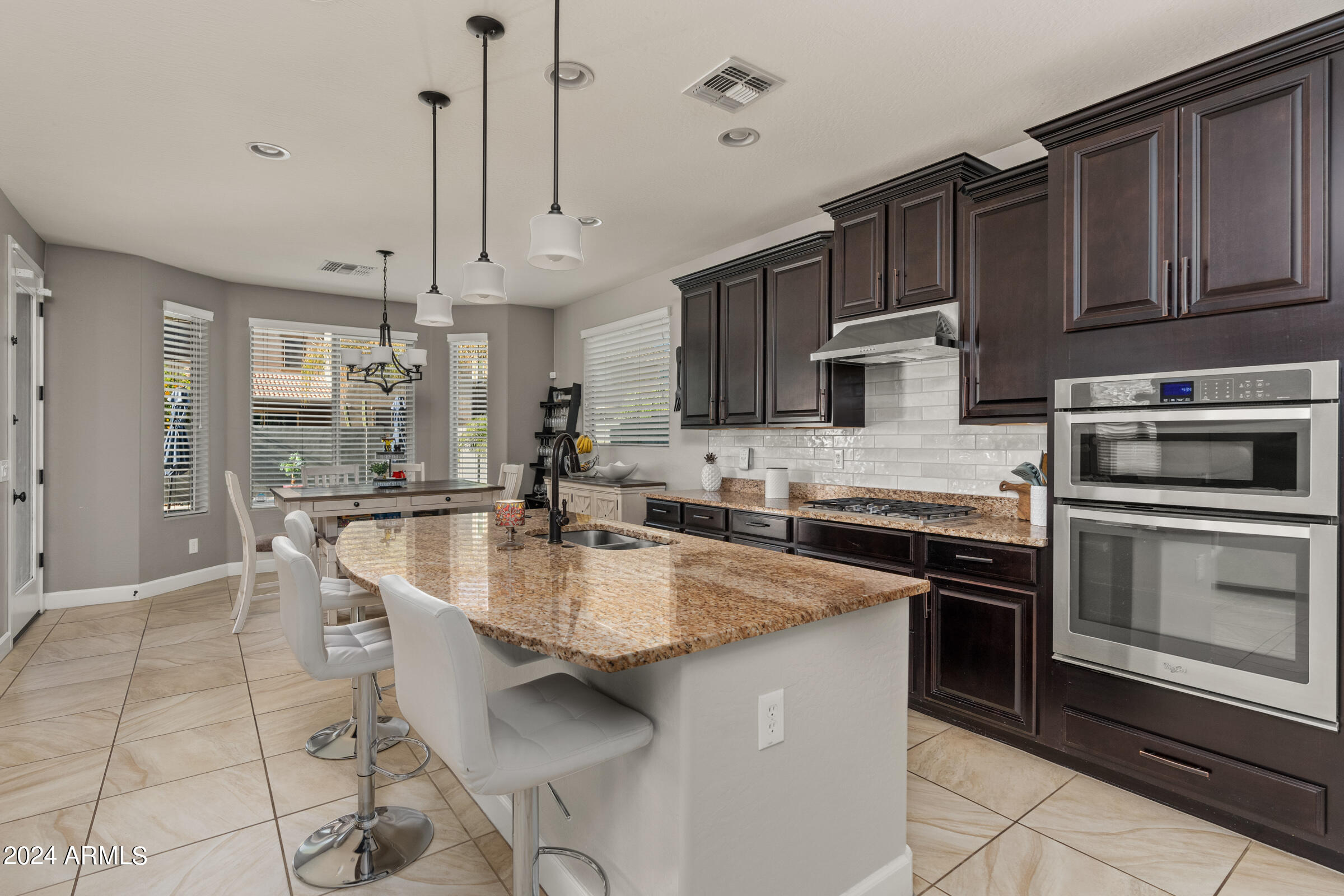 4138 E AMBER Lane