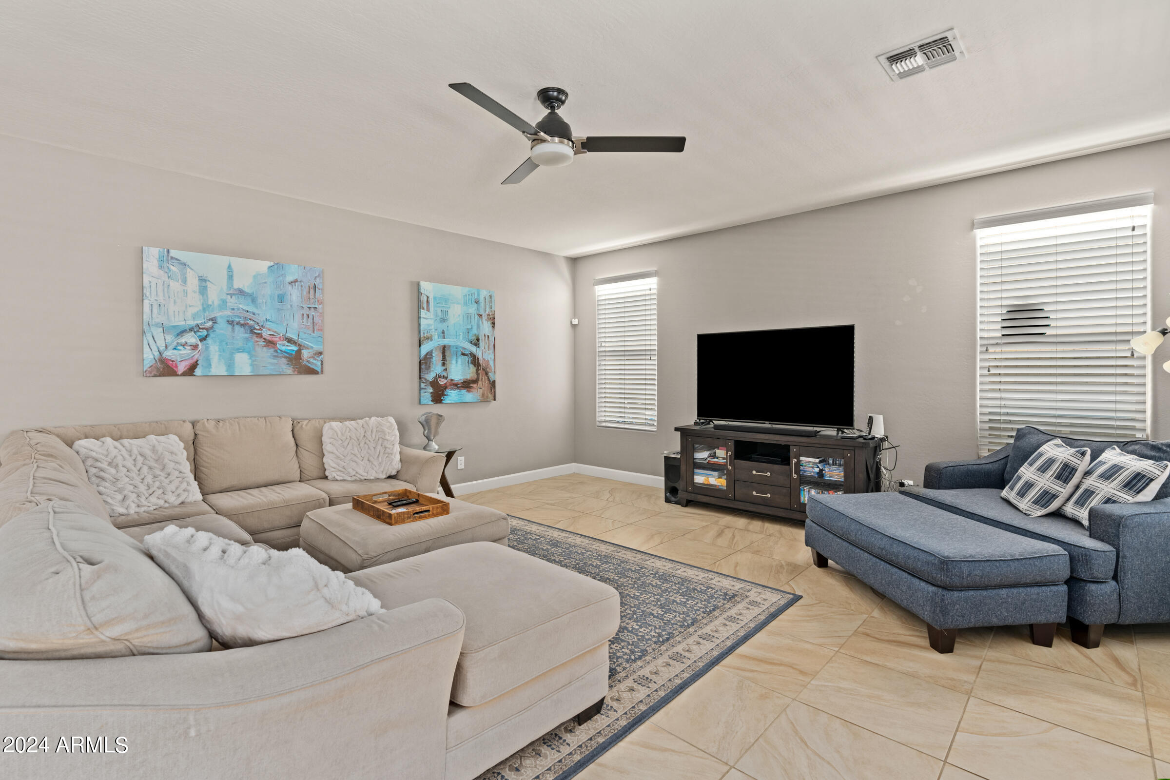 4138 E AMBER Lane