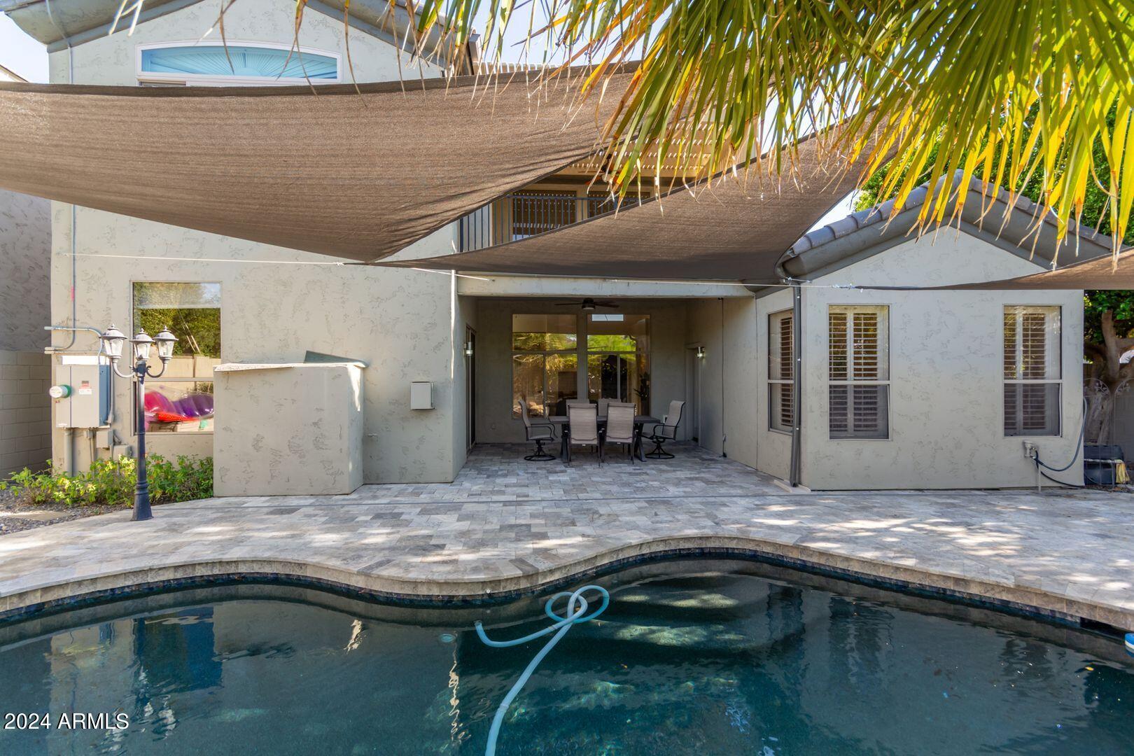 3202 E ORANGE Drive