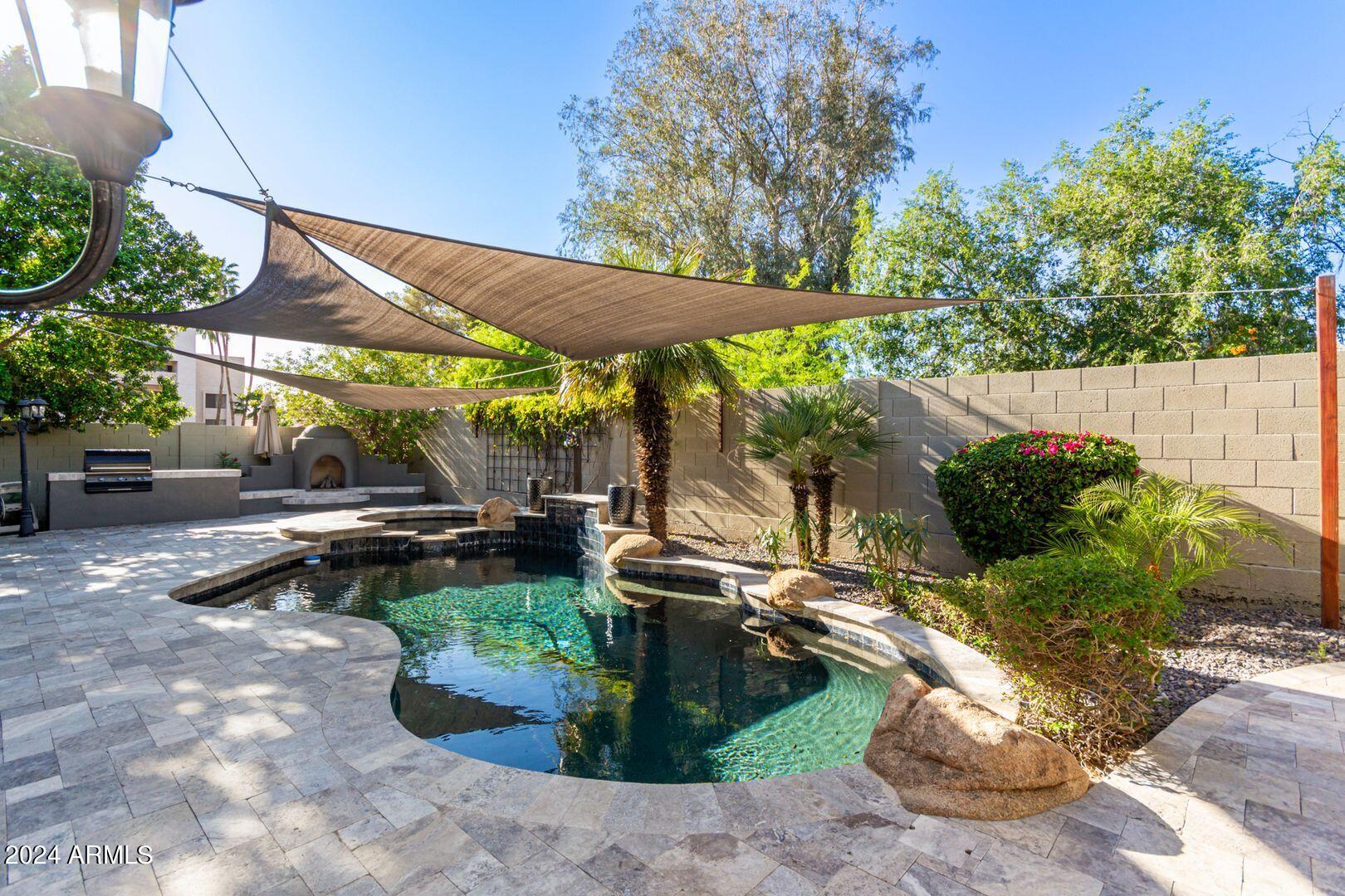3202 E ORANGE Drive