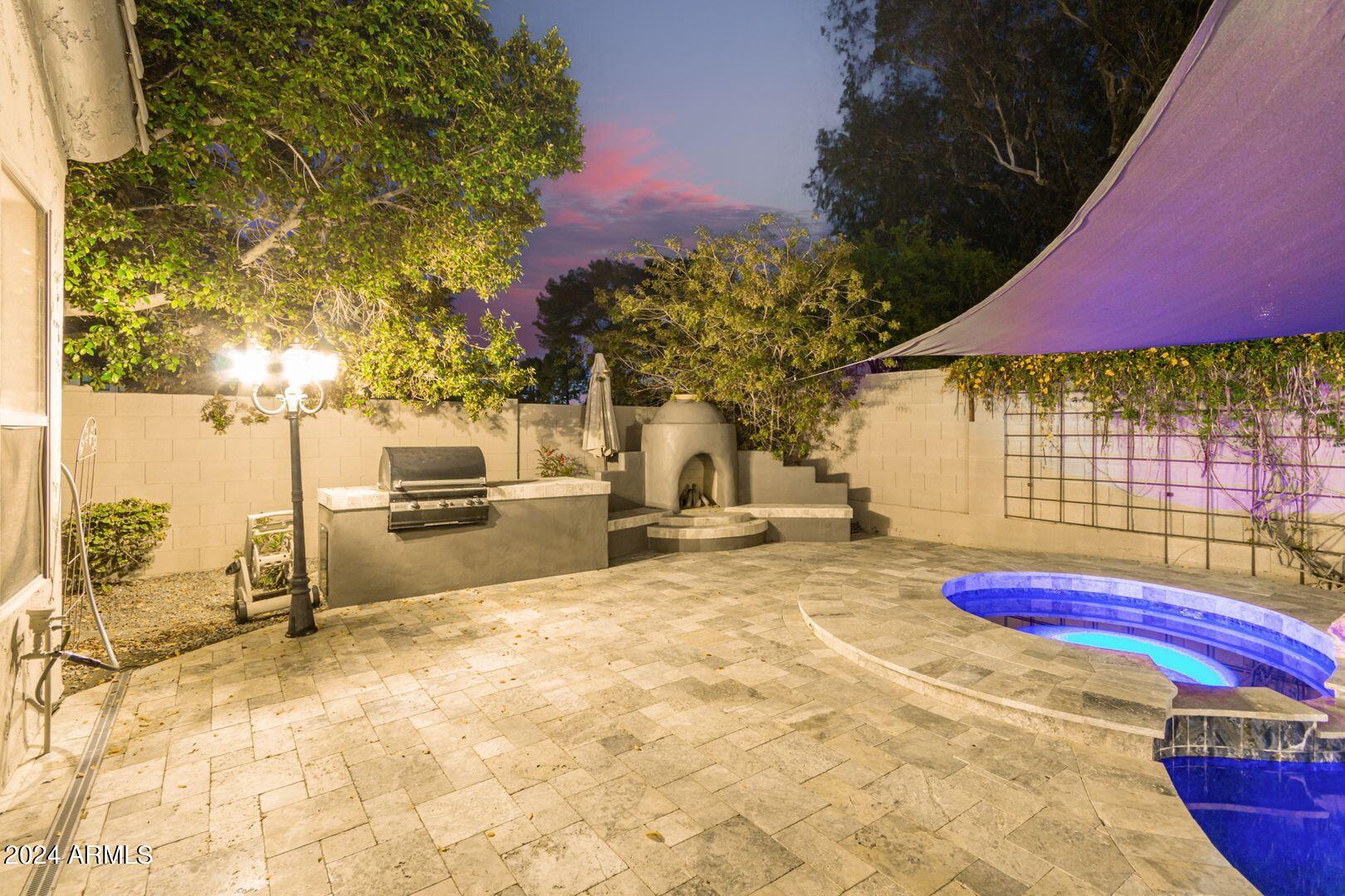 3202 E ORANGE Drive