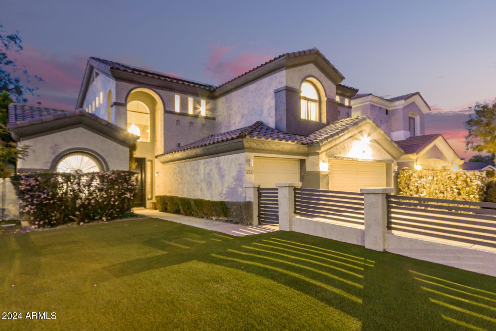 3202 E ORANGE Drive