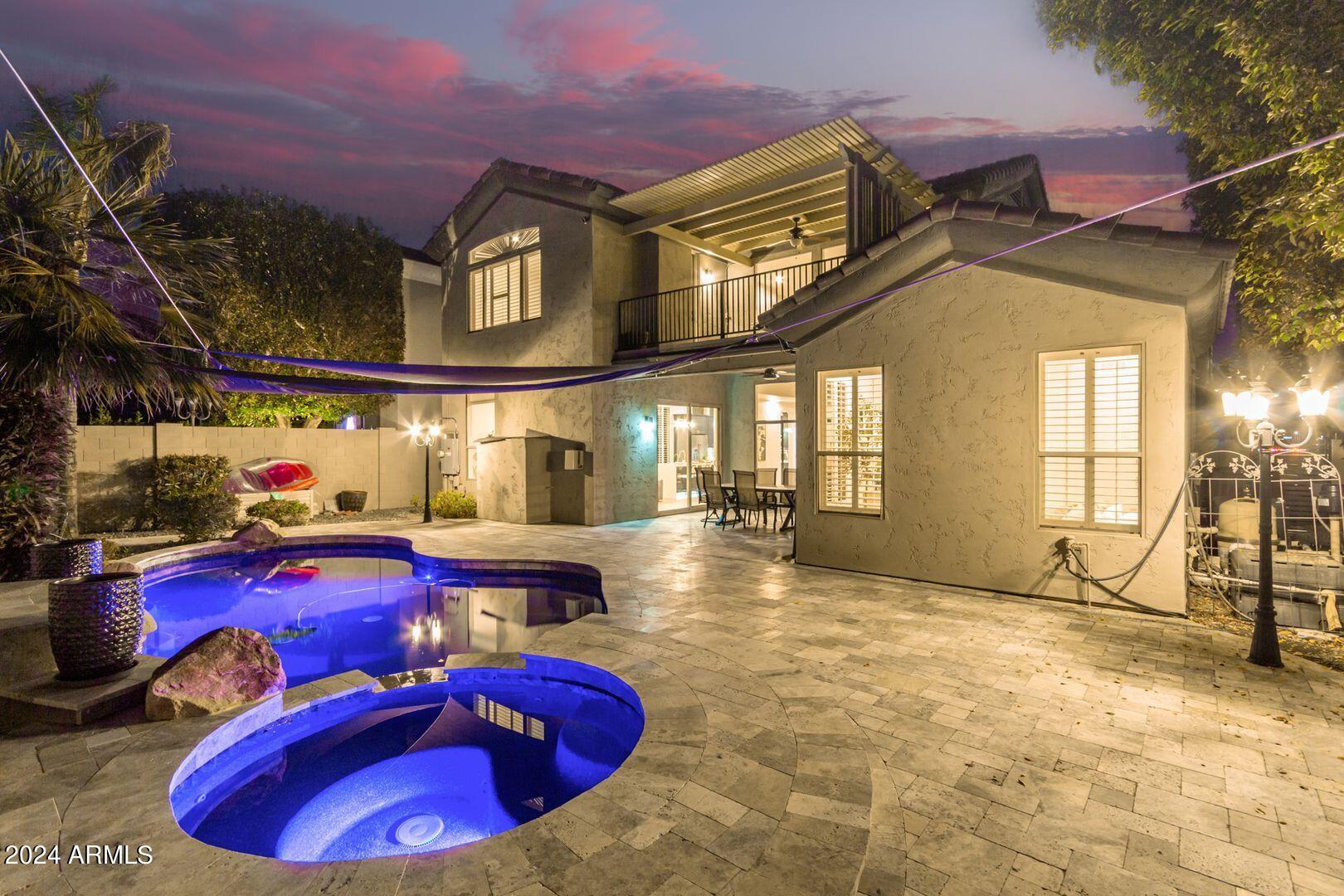 3202 E ORANGE Drive