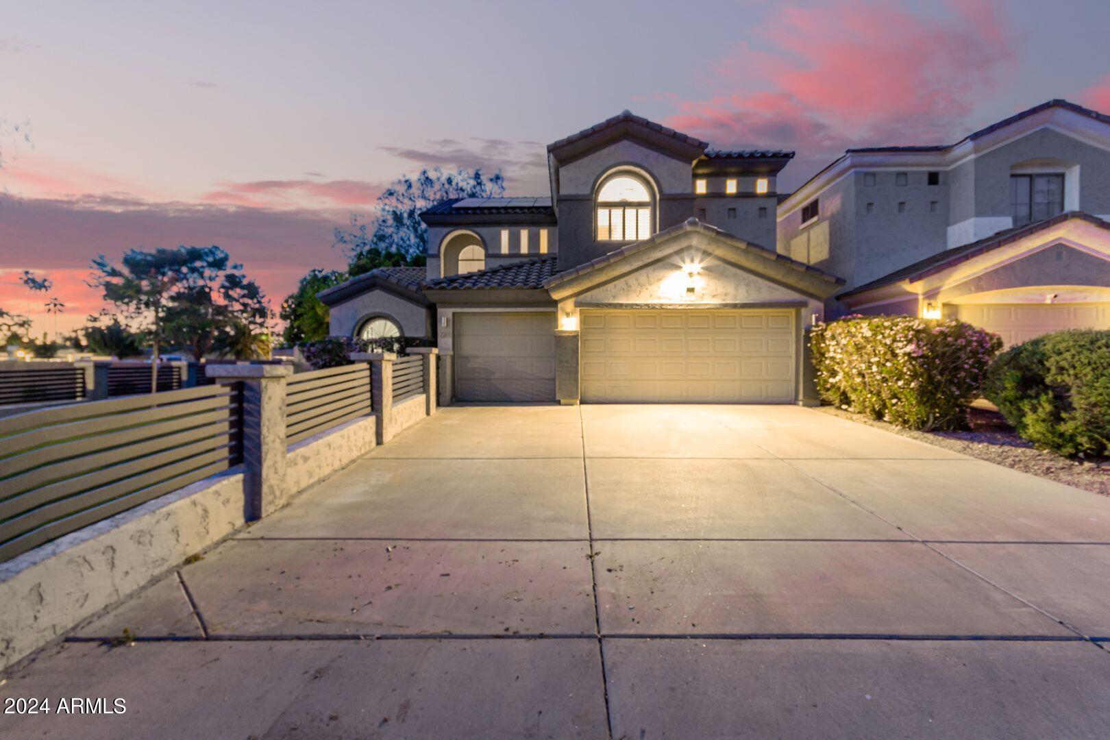 3202 E ORANGE Drive