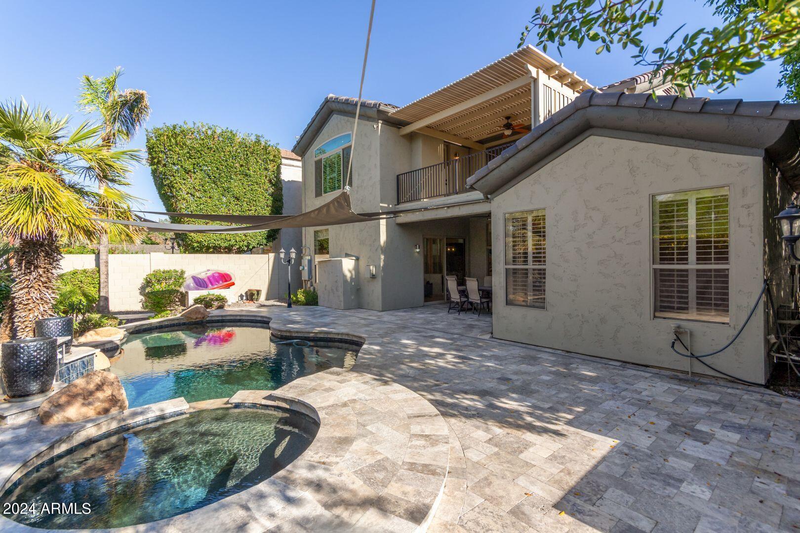 3202 E ORANGE Drive