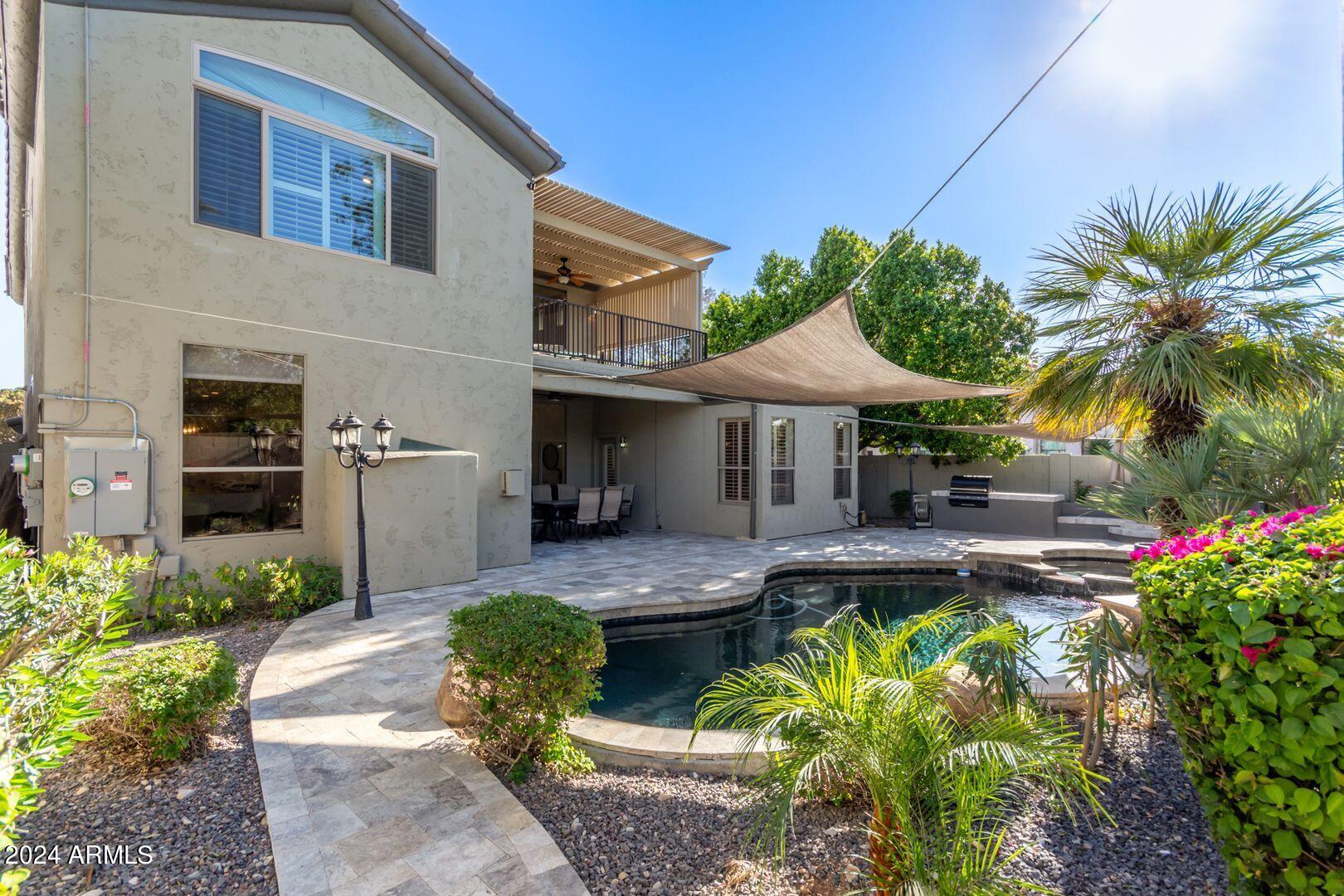3202 E ORANGE Drive