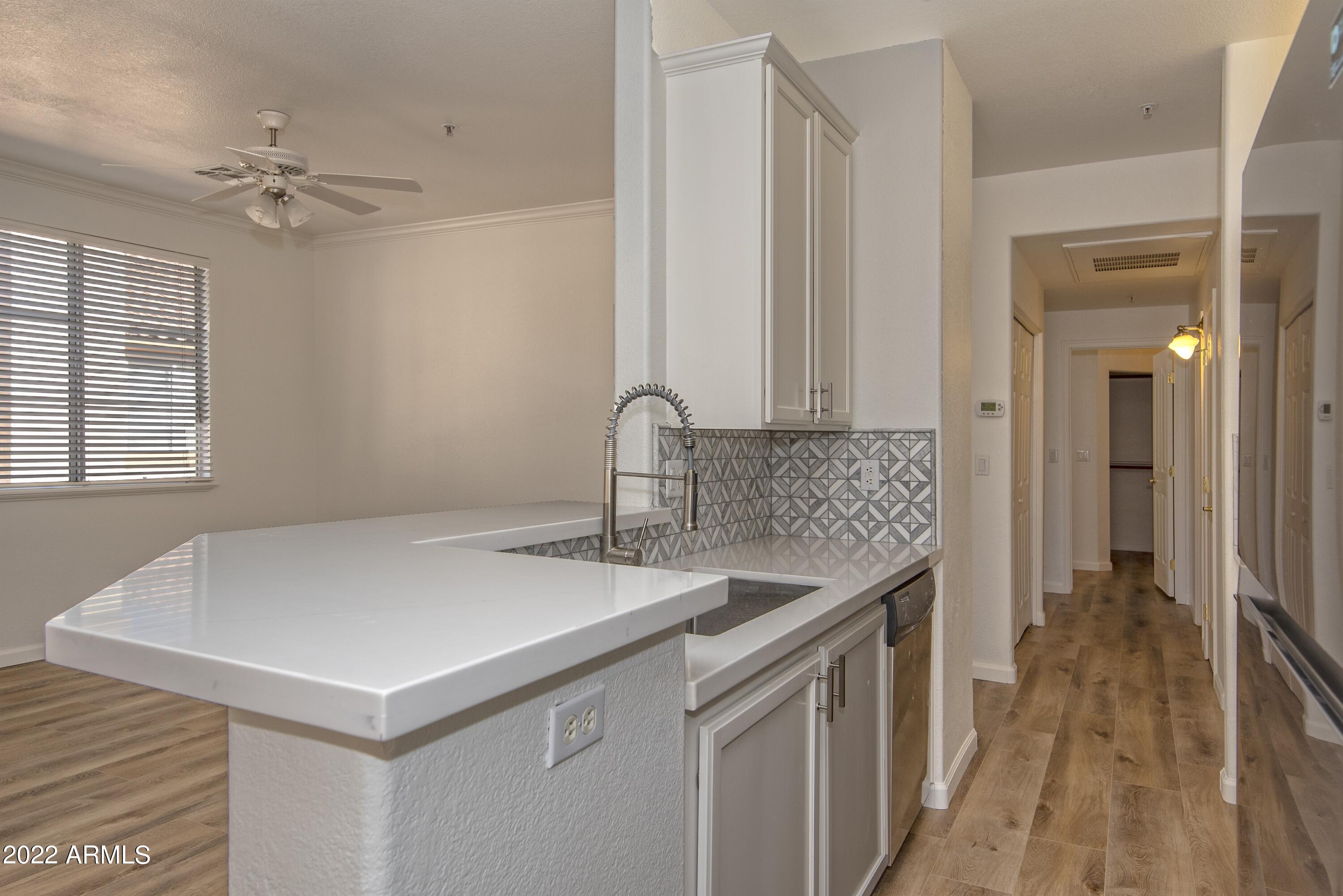 2992 N Miller Road, 211A