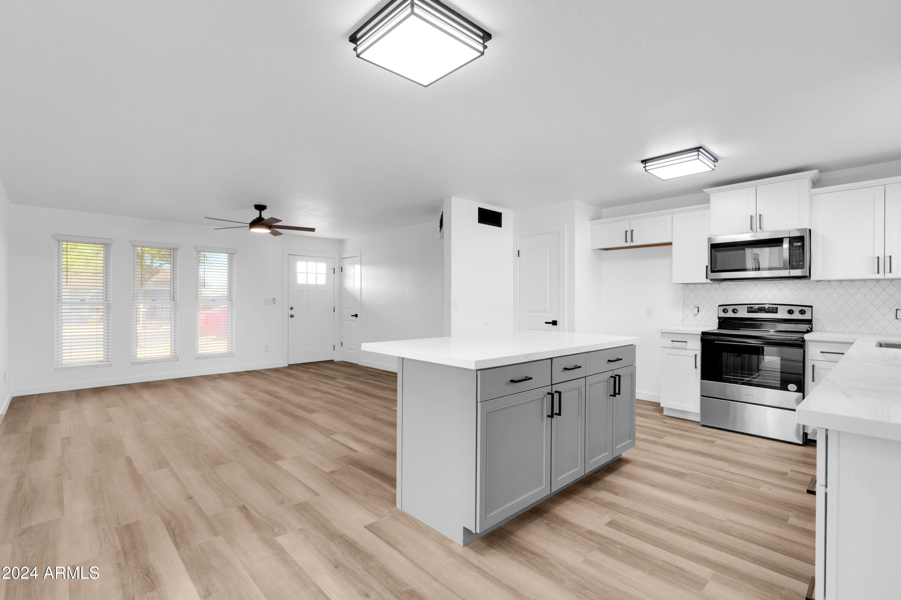 729 N 96TH Place