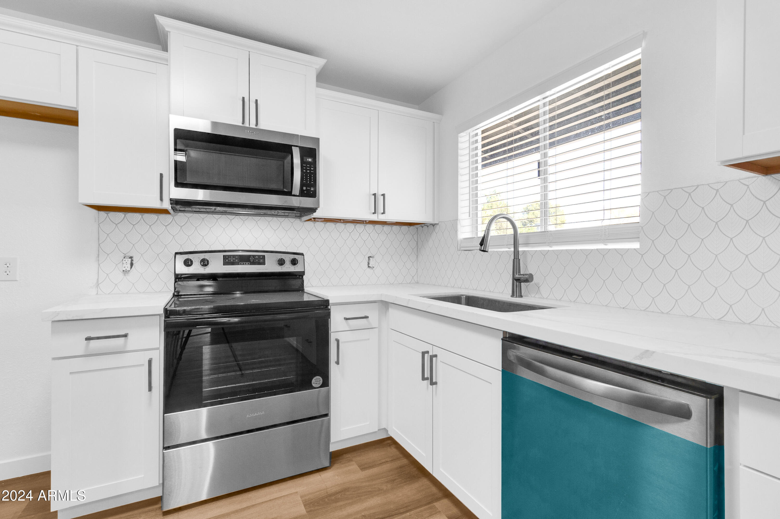 729 N 96TH Place