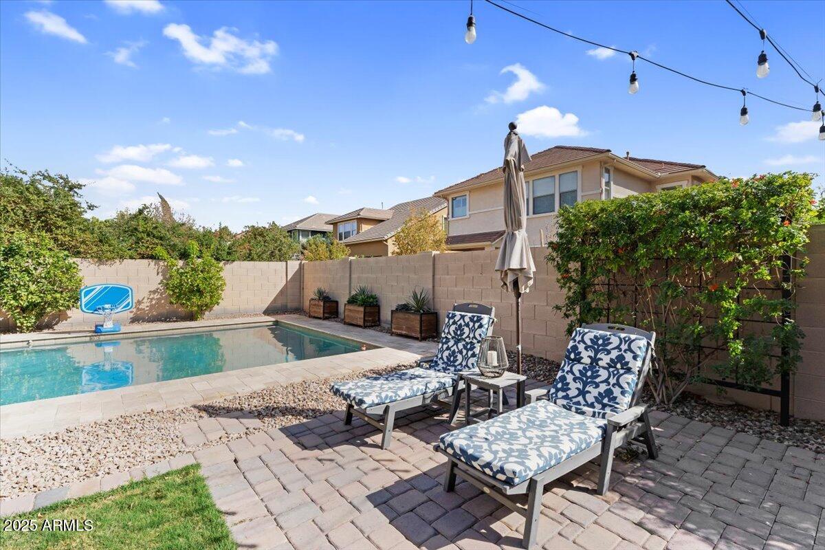 3541 E AMBER Lane