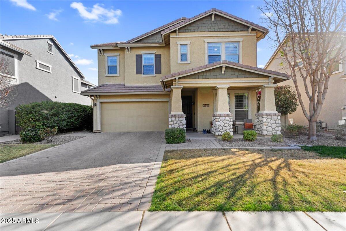 3541 E AMBER Lane