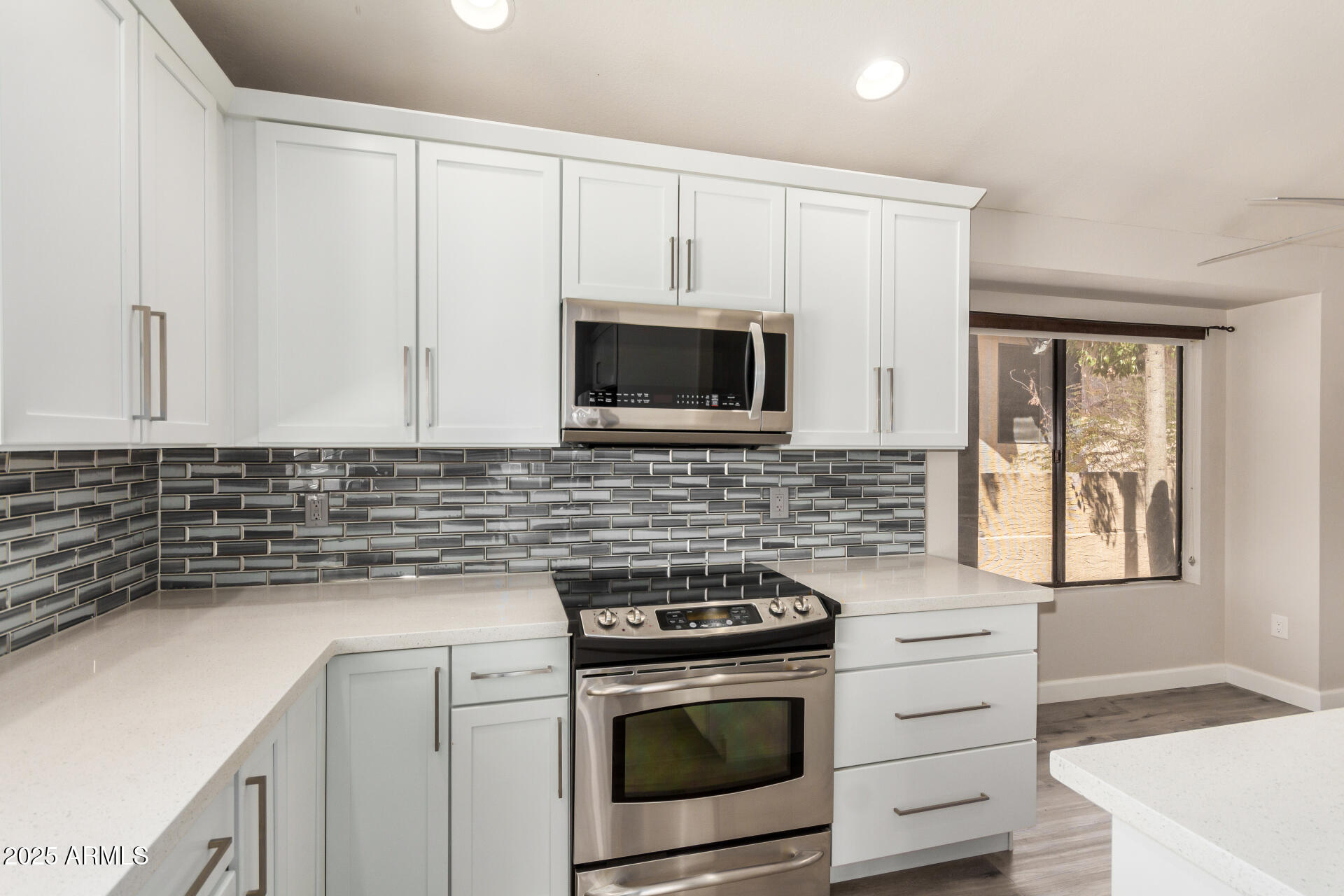 15238 S 36TH Place