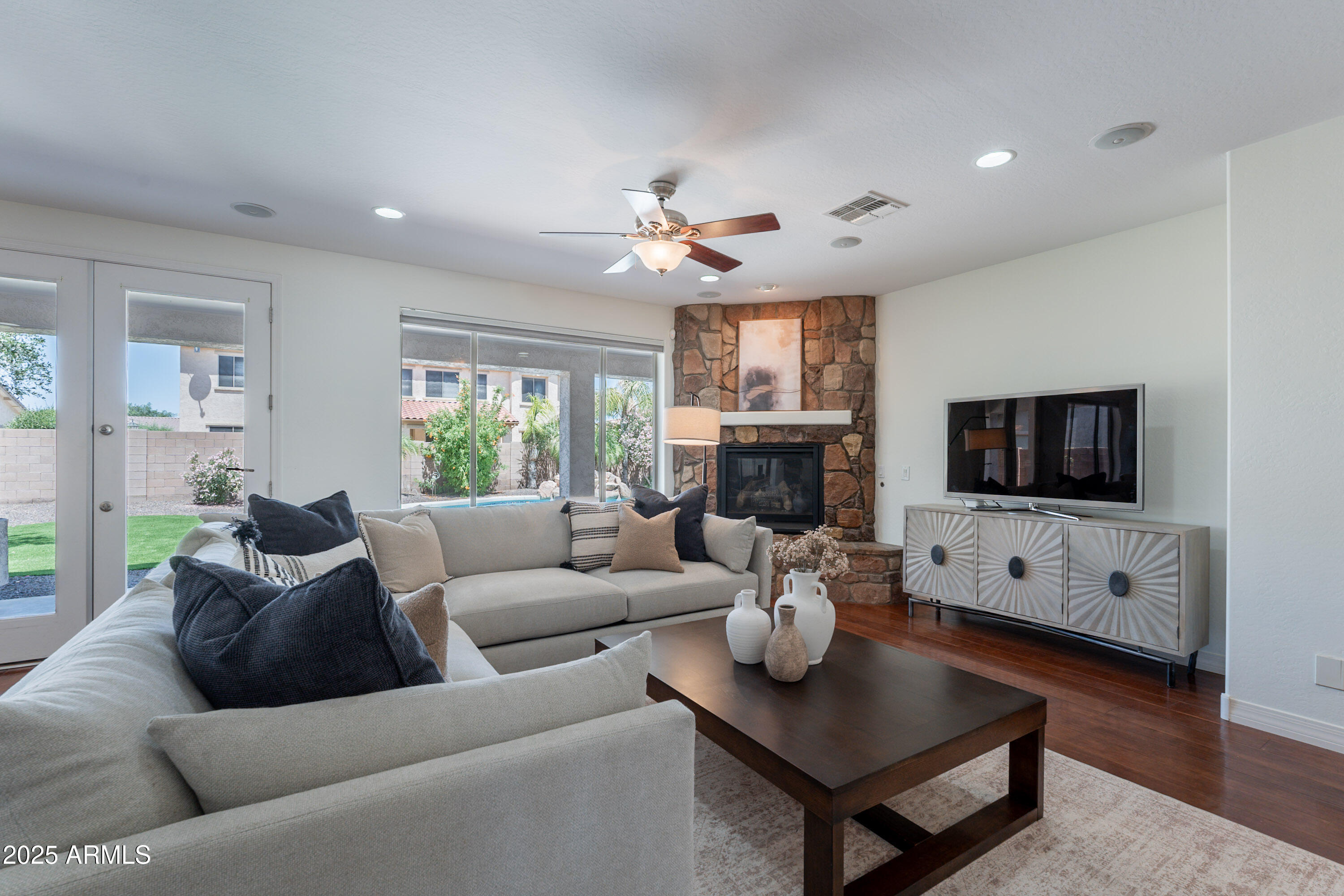 3574 E GLACIER Place