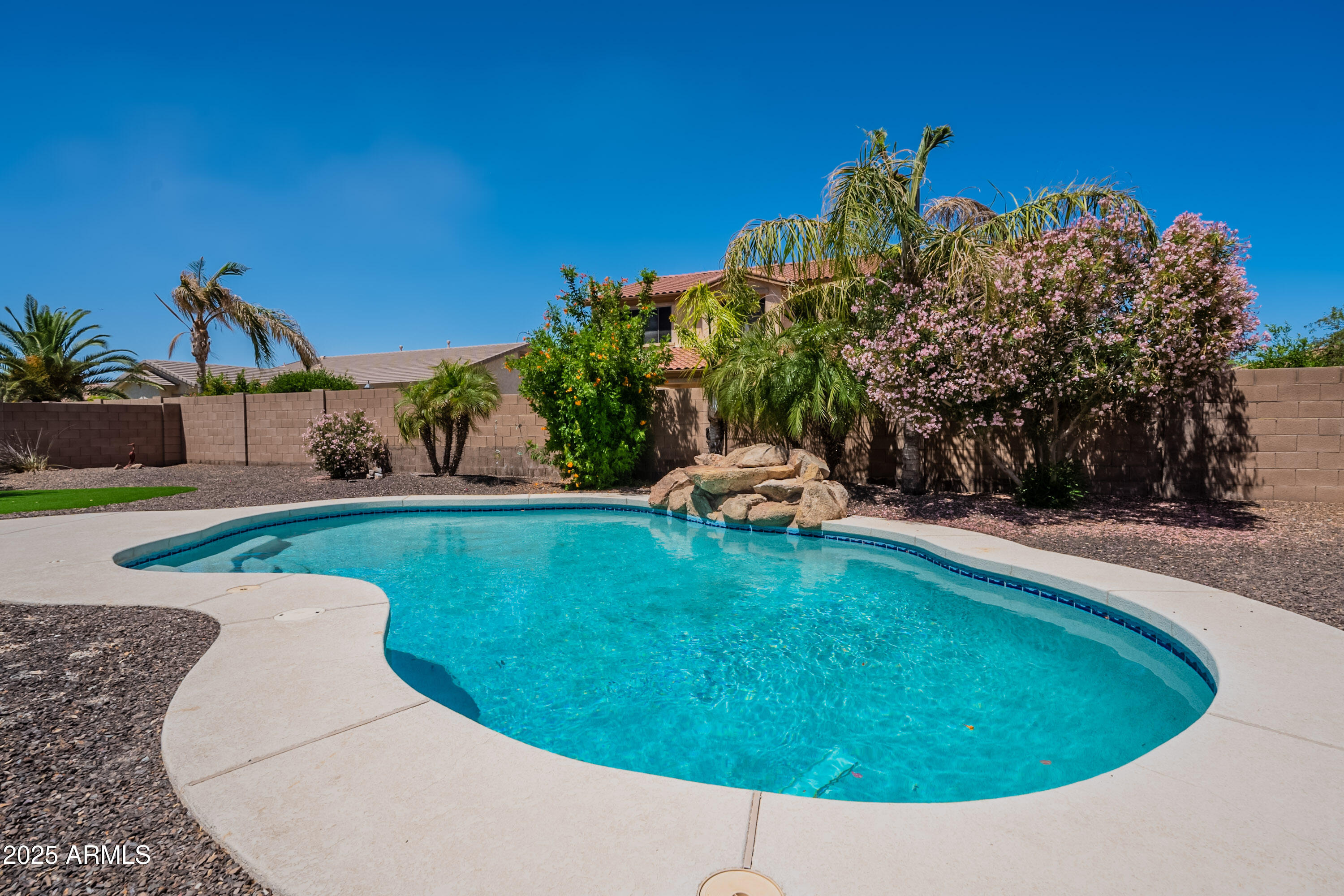 3574 E GLACIER Place