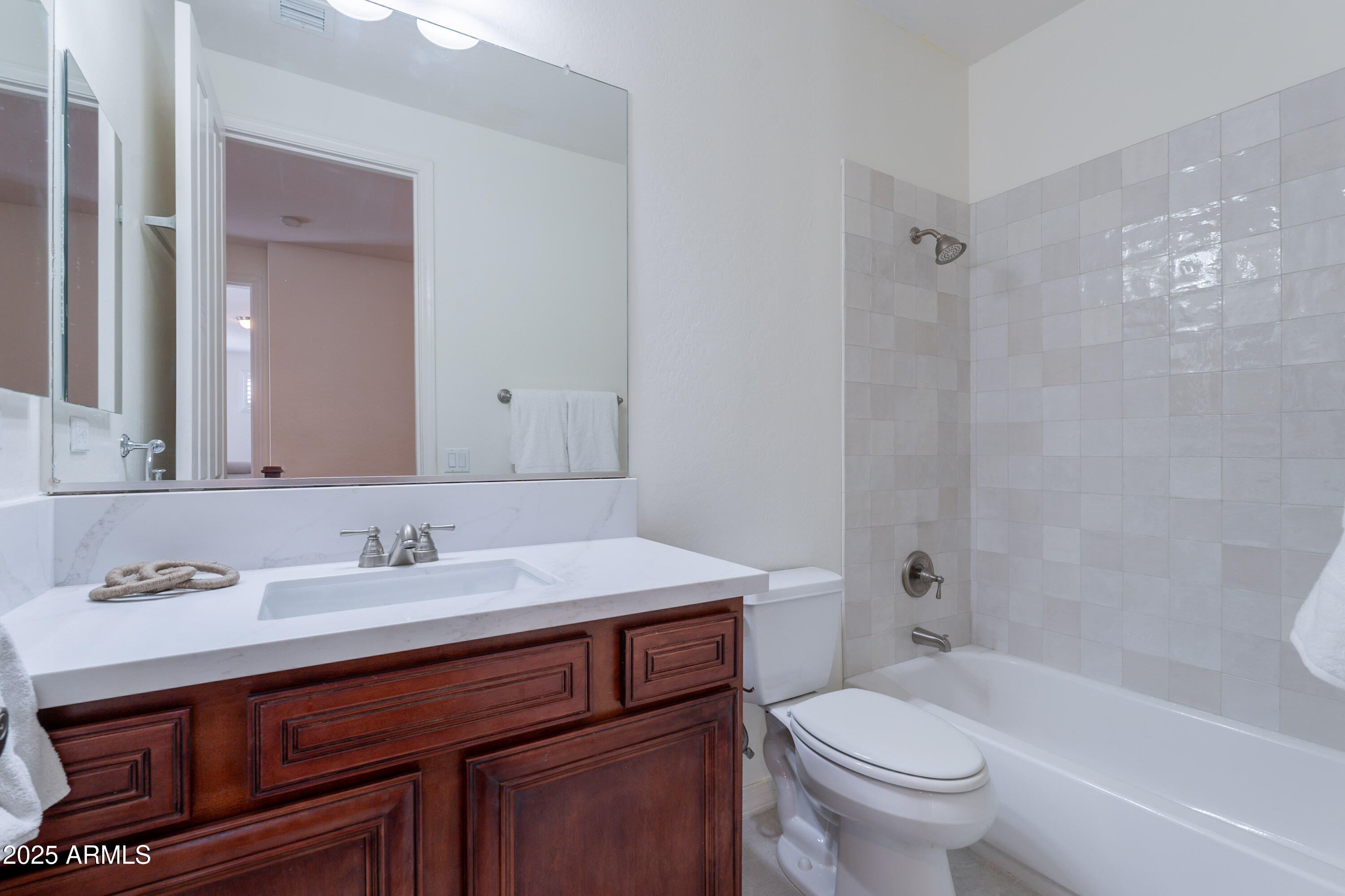 3574 E GLACIER Place