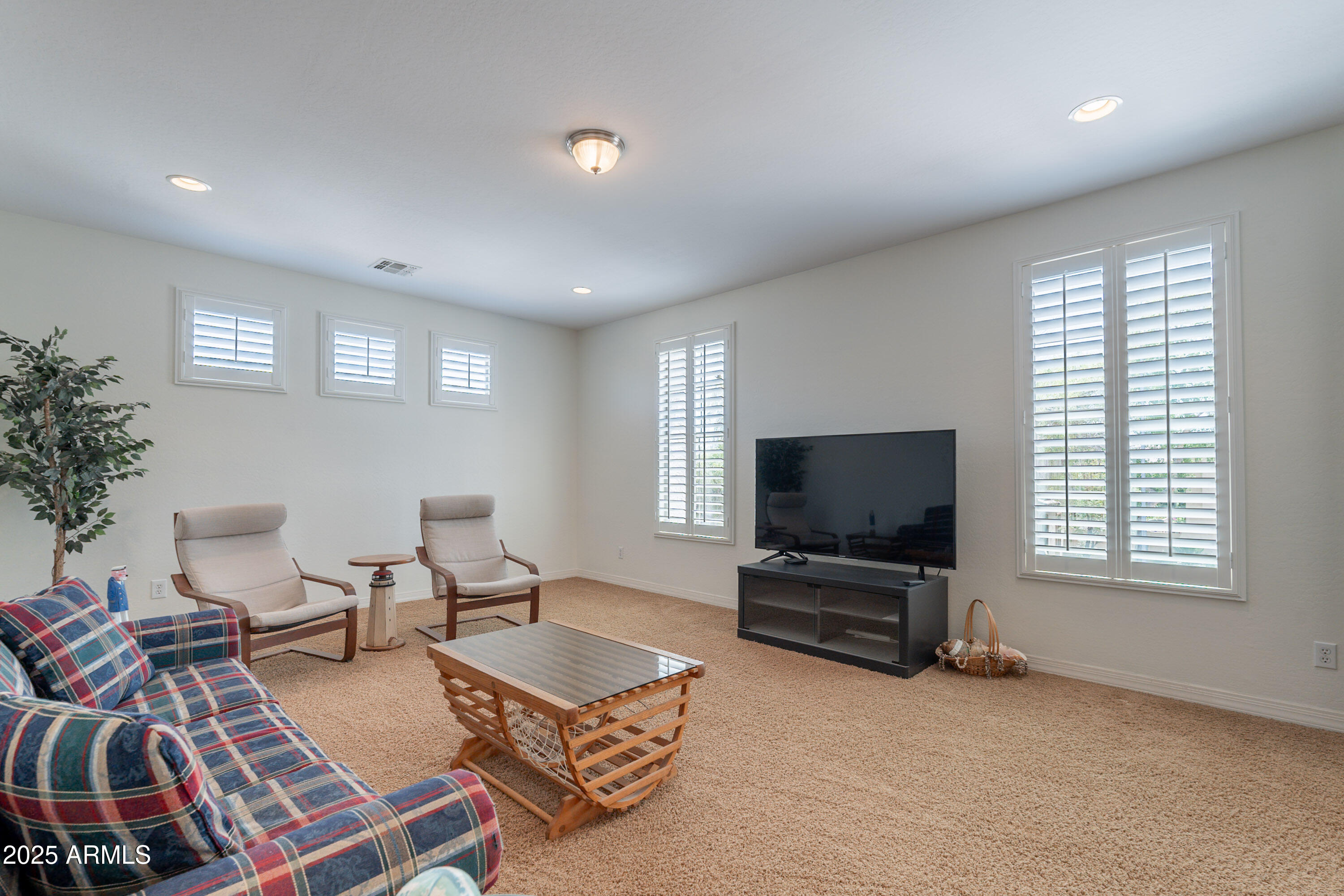 3574 E GLACIER Place