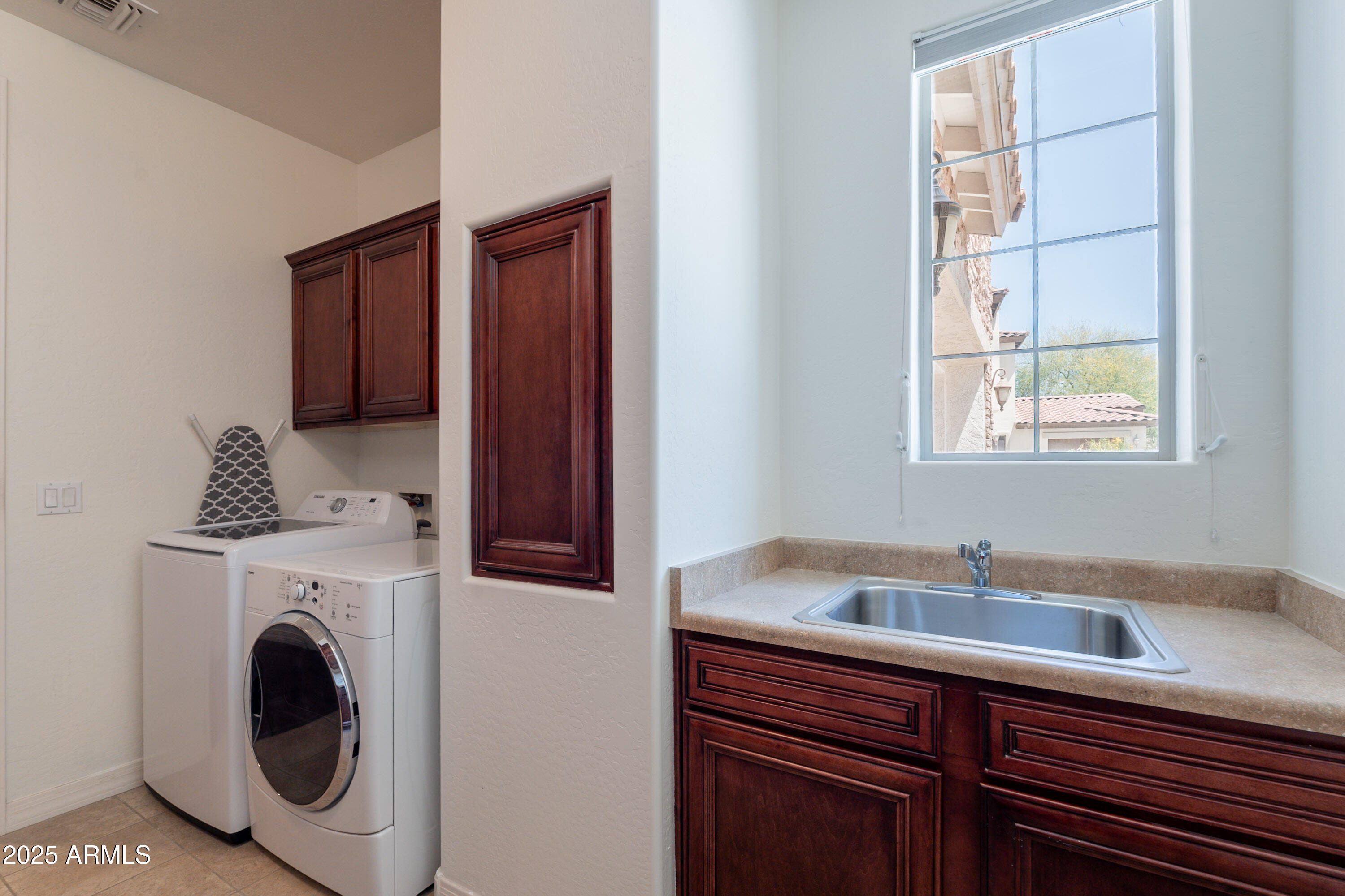 3574 E GLACIER Place