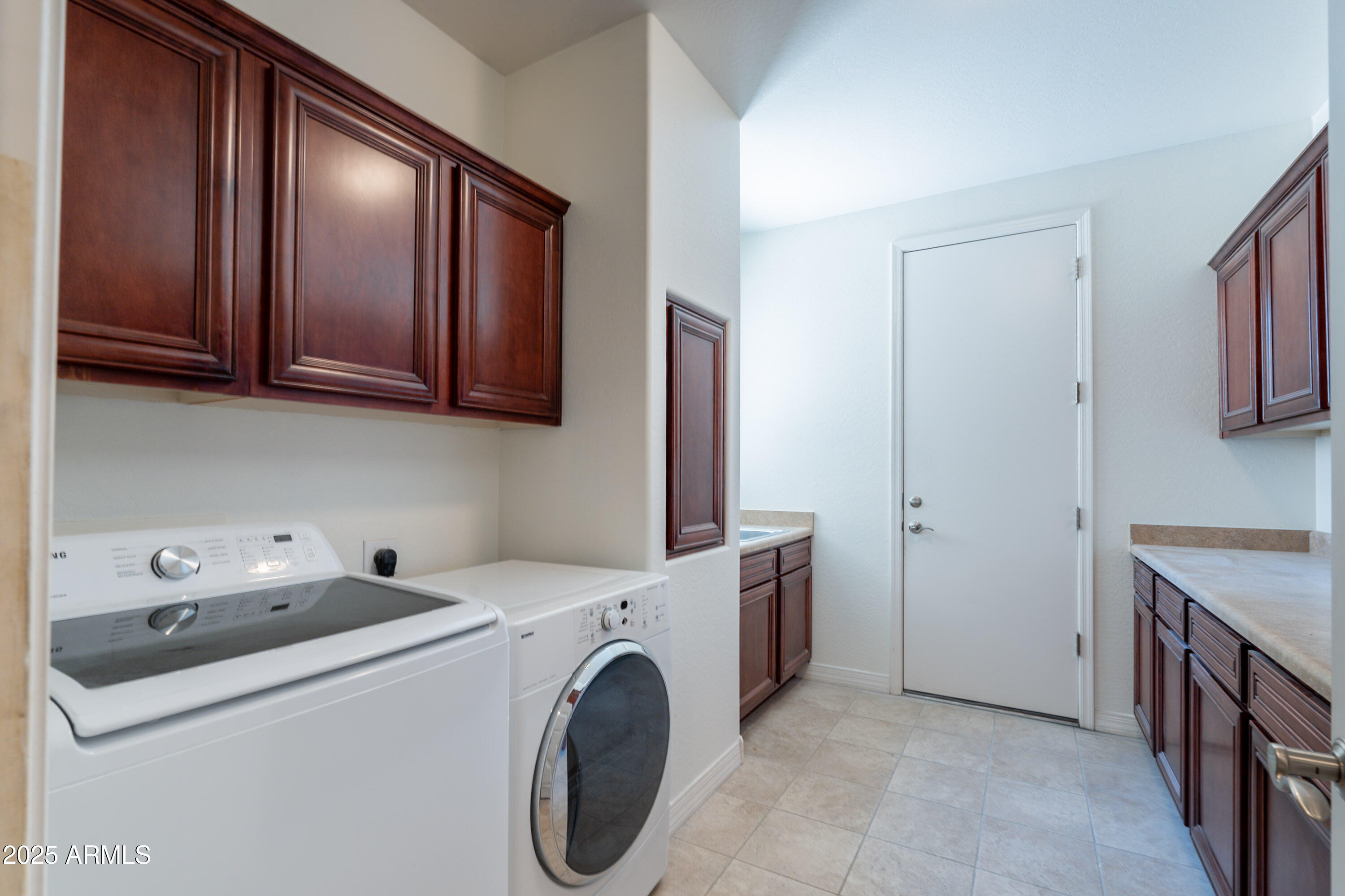 3574 E GLACIER Place