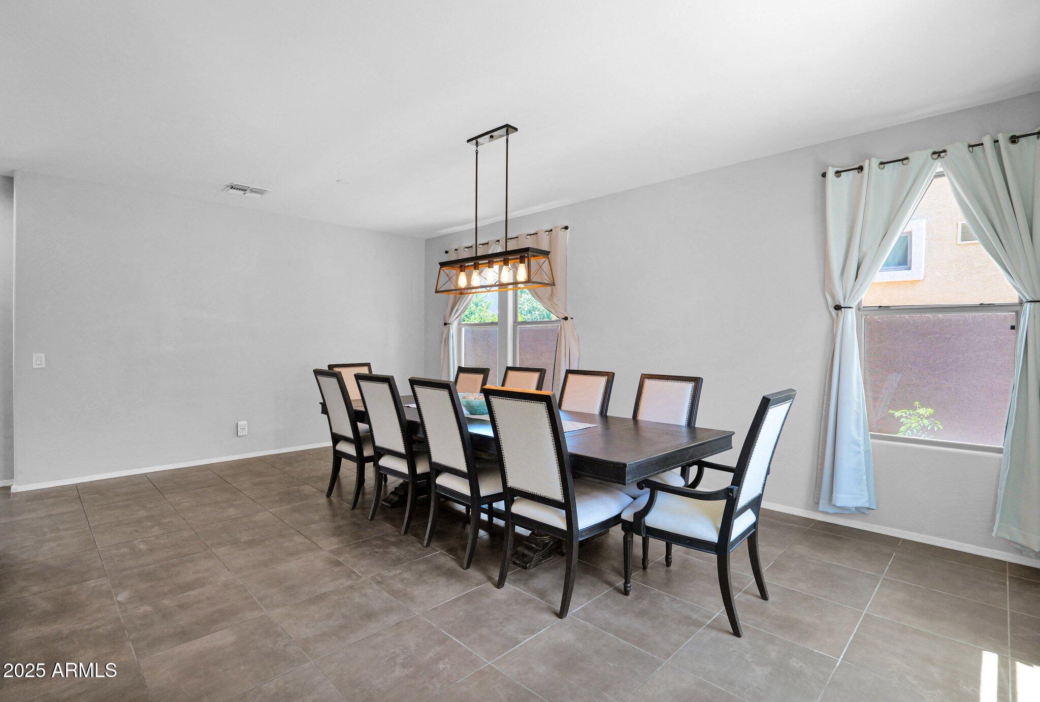 3436 E GARY Way