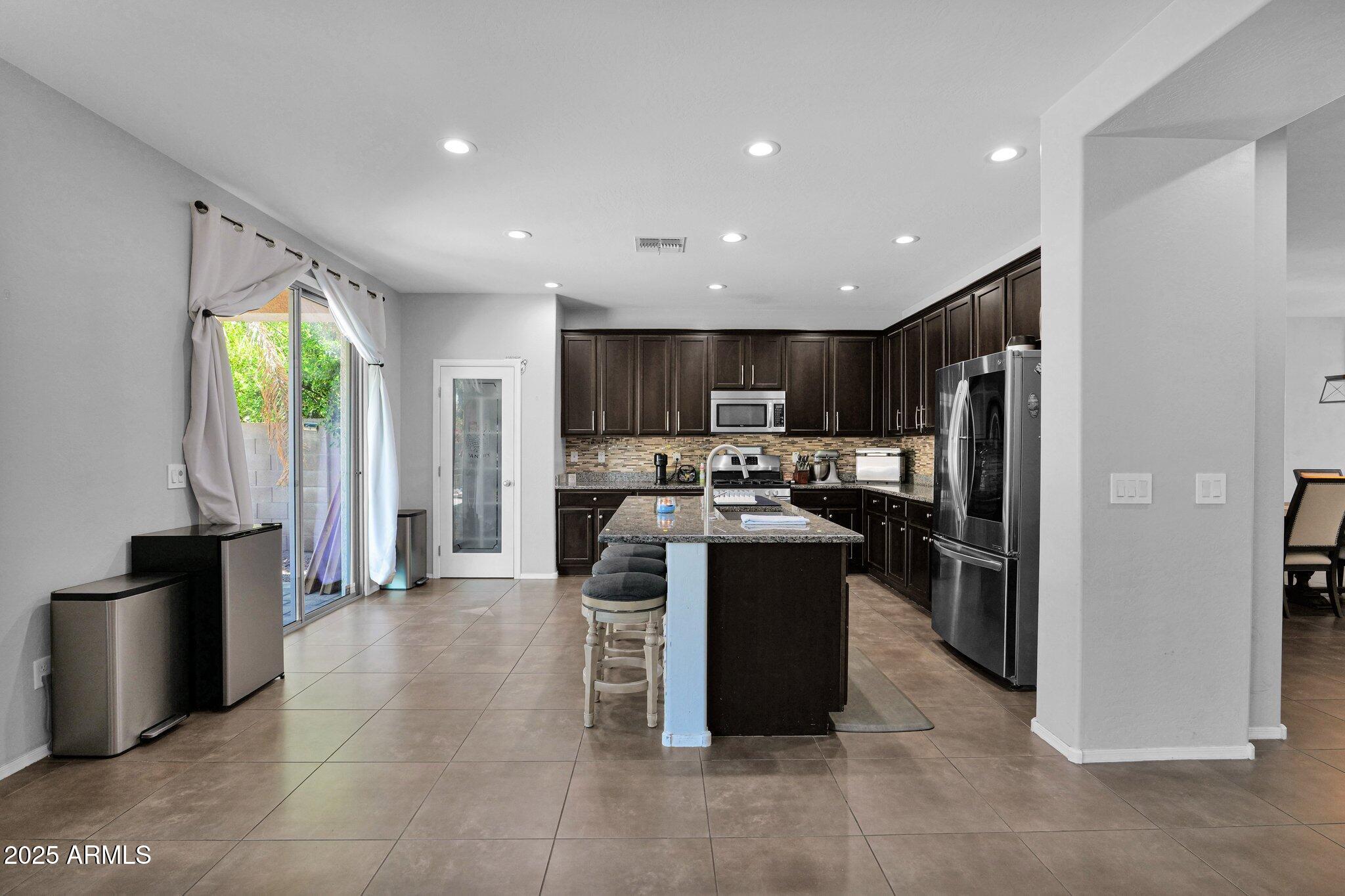 3436 E GARY Way