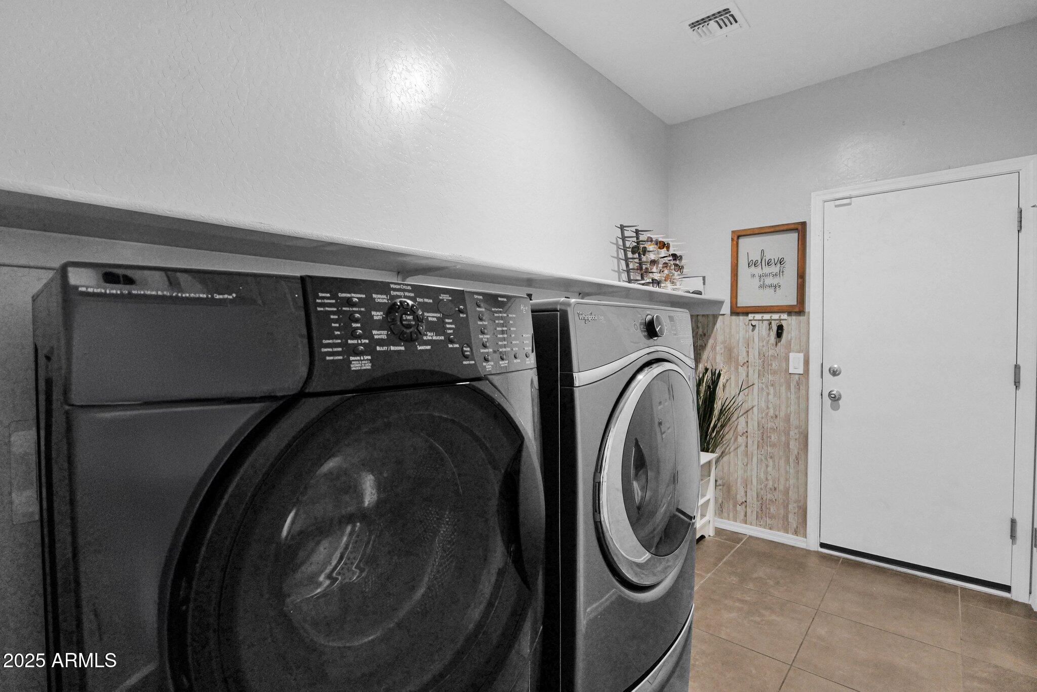 3436 E GARY Way
