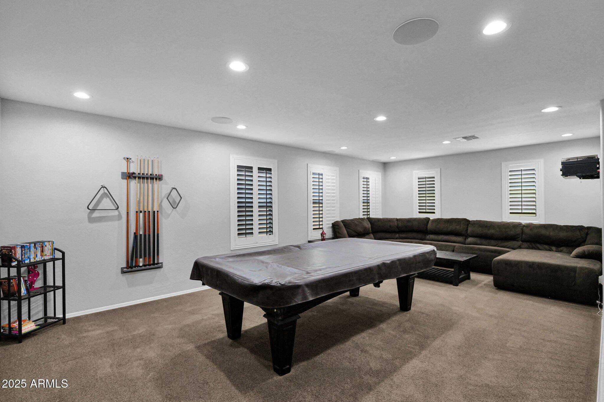 3436 E GARY Way