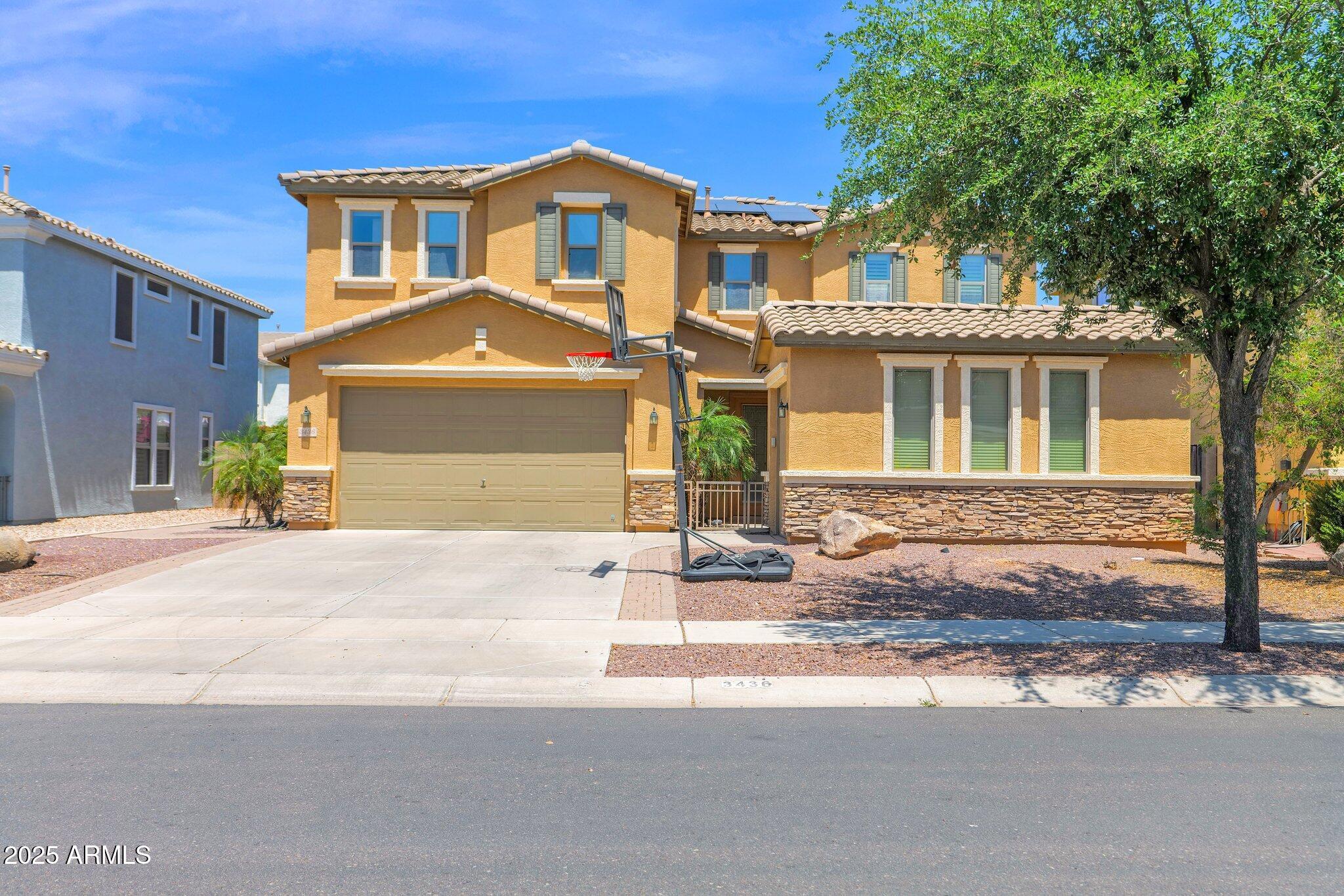 3436 E GARY Way