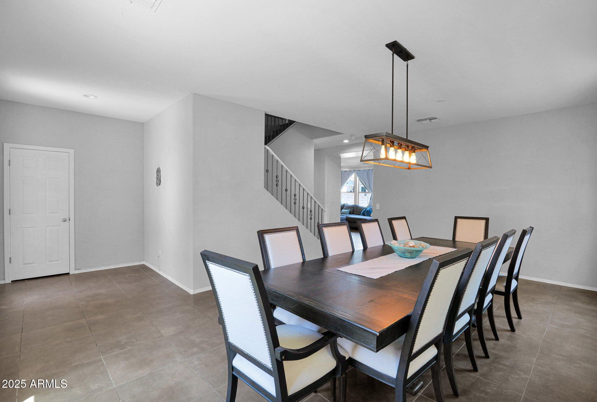 3436 E GARY Way