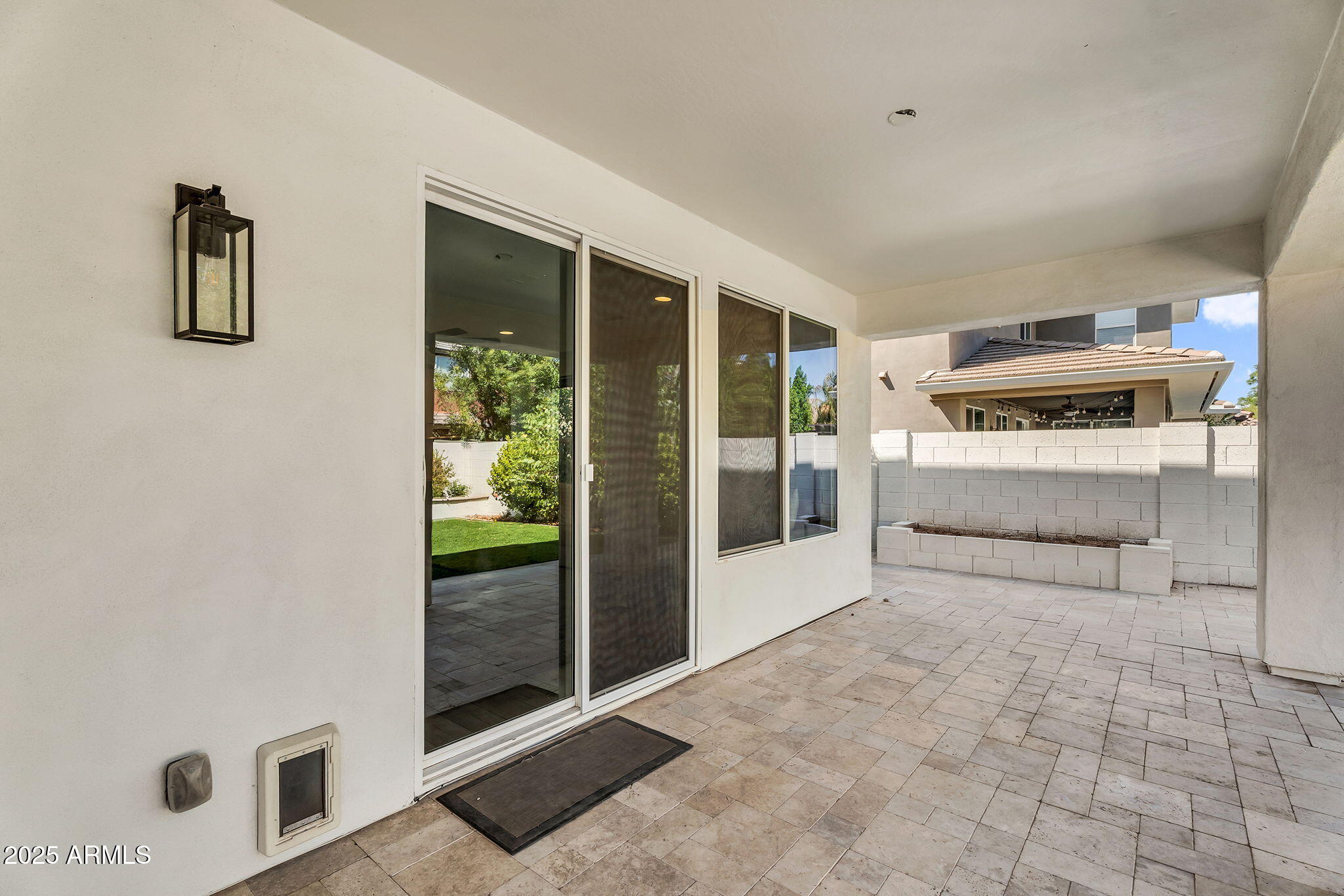 3752 E ROBIN Lane